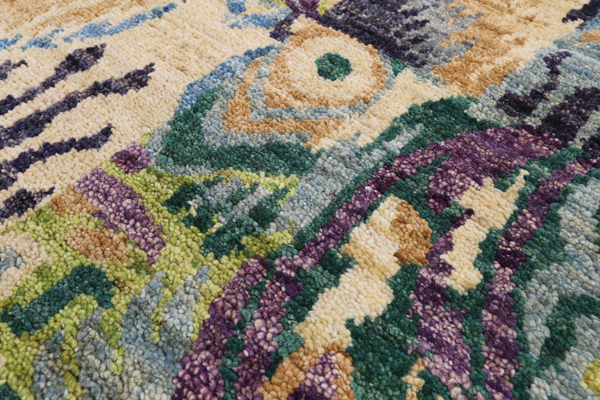 William Morris Handmade Wool Area Rug - 3' 11" X 5' 10" - Golden Nile