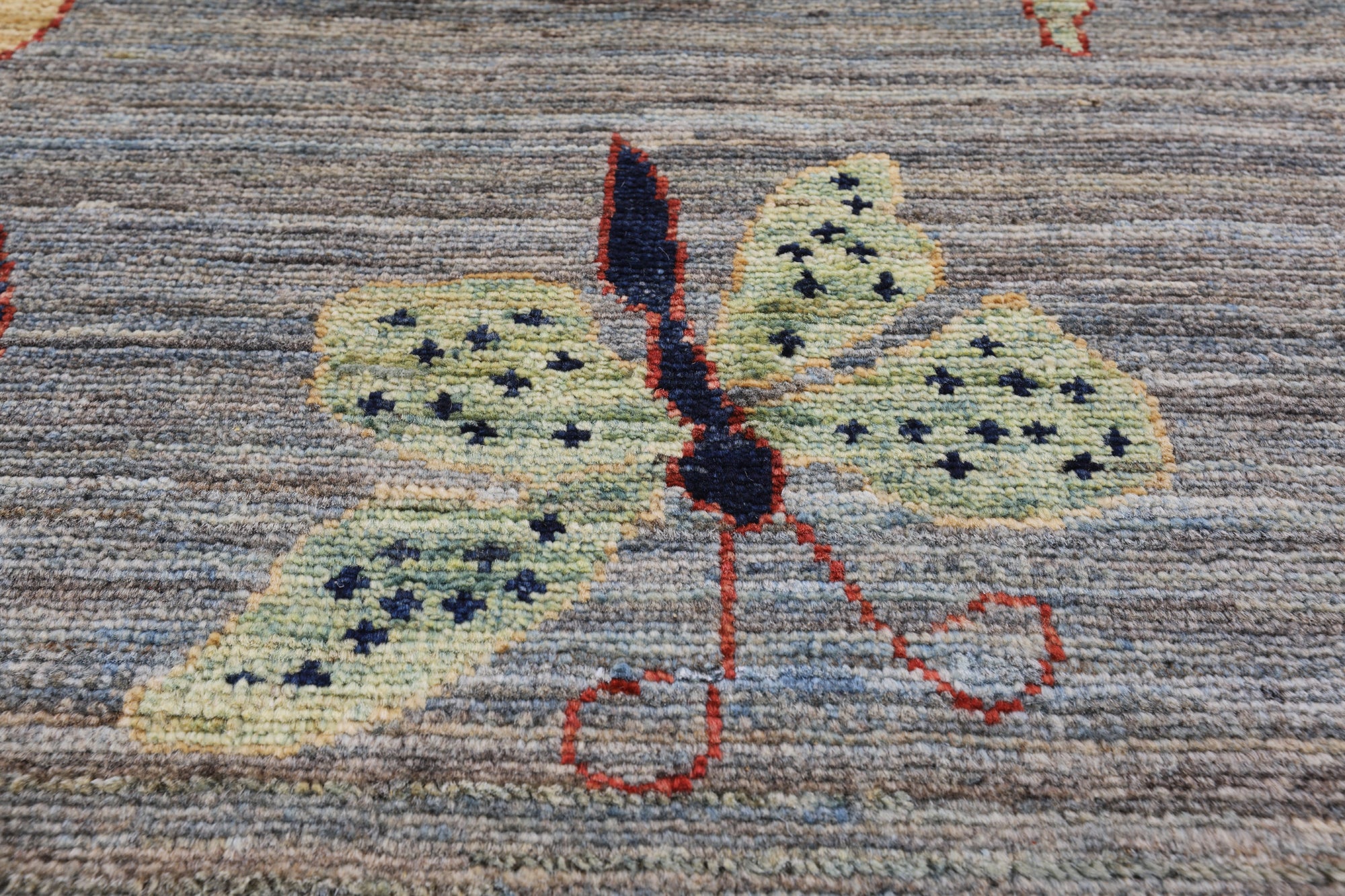 Grey Butterflies Design Modern Handmade Wool Rug - 5' 10" X 8' 9" - Golden Nile