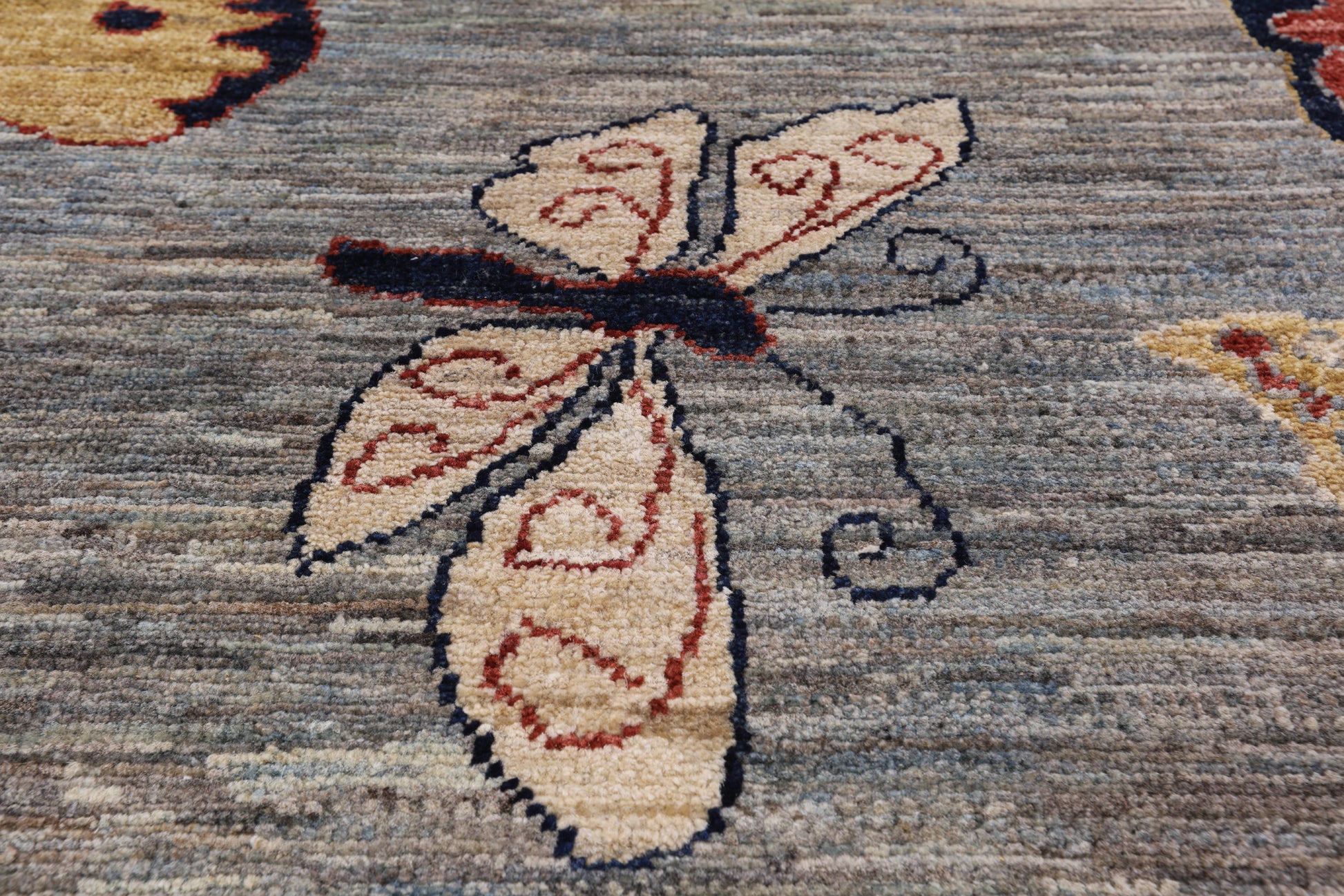 Grey Butterflies Design Modern Hand-Knotted Wool Rug - 6' 0" X 8' 7" - Golden Nile
