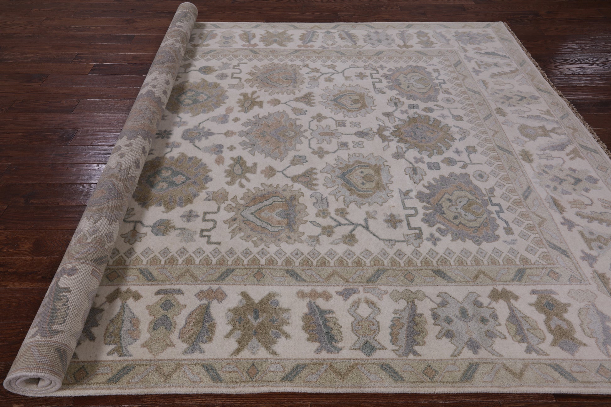 Ivory Turkish Oushak Handmade Wool Area Rug - 8' 0" X 10' 1" - Golden Nile
