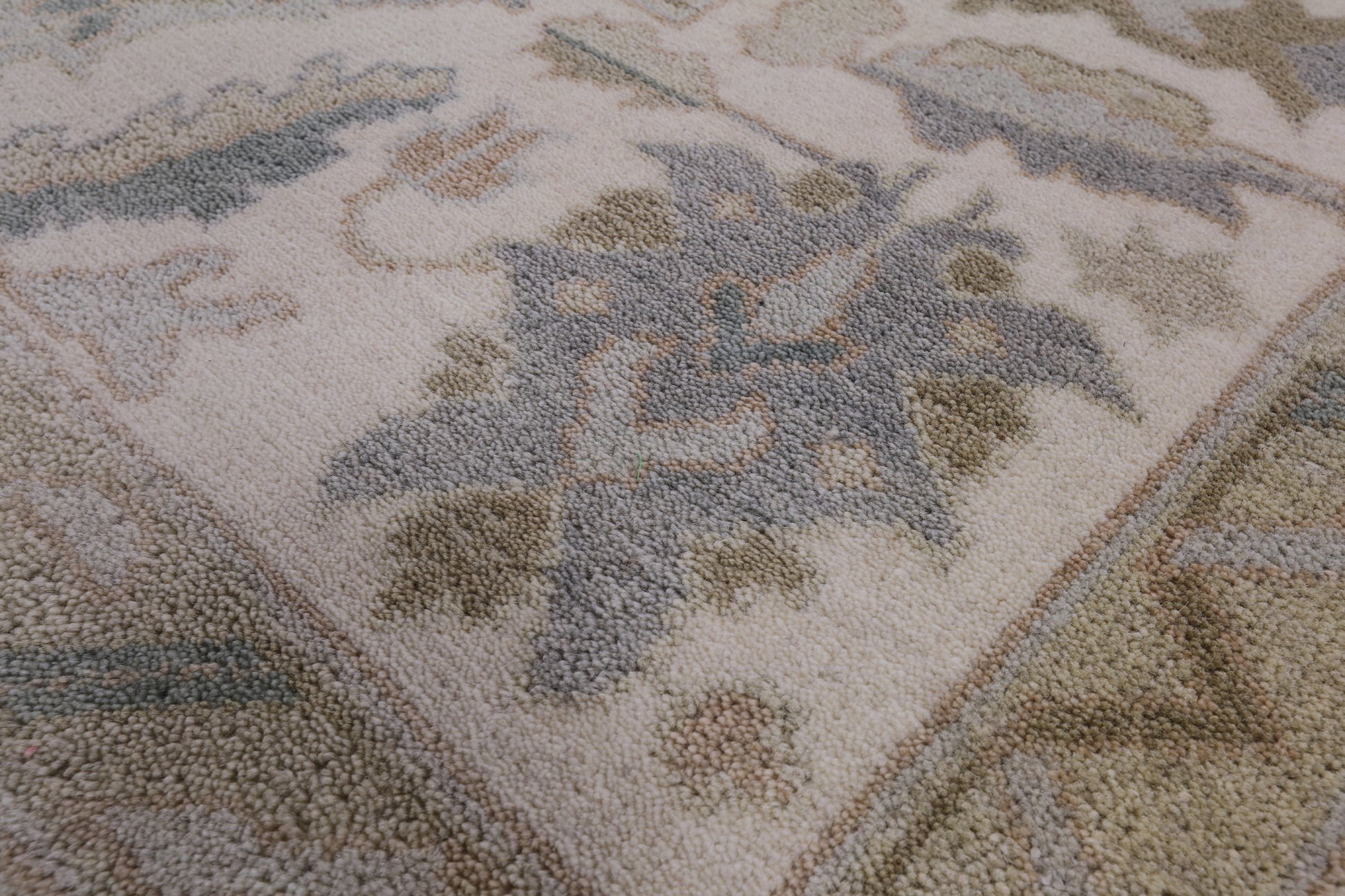Ivory Turkish Oushak Handmade Wool Area Rug - 8' 0" X 10' 1" - Golden Nile