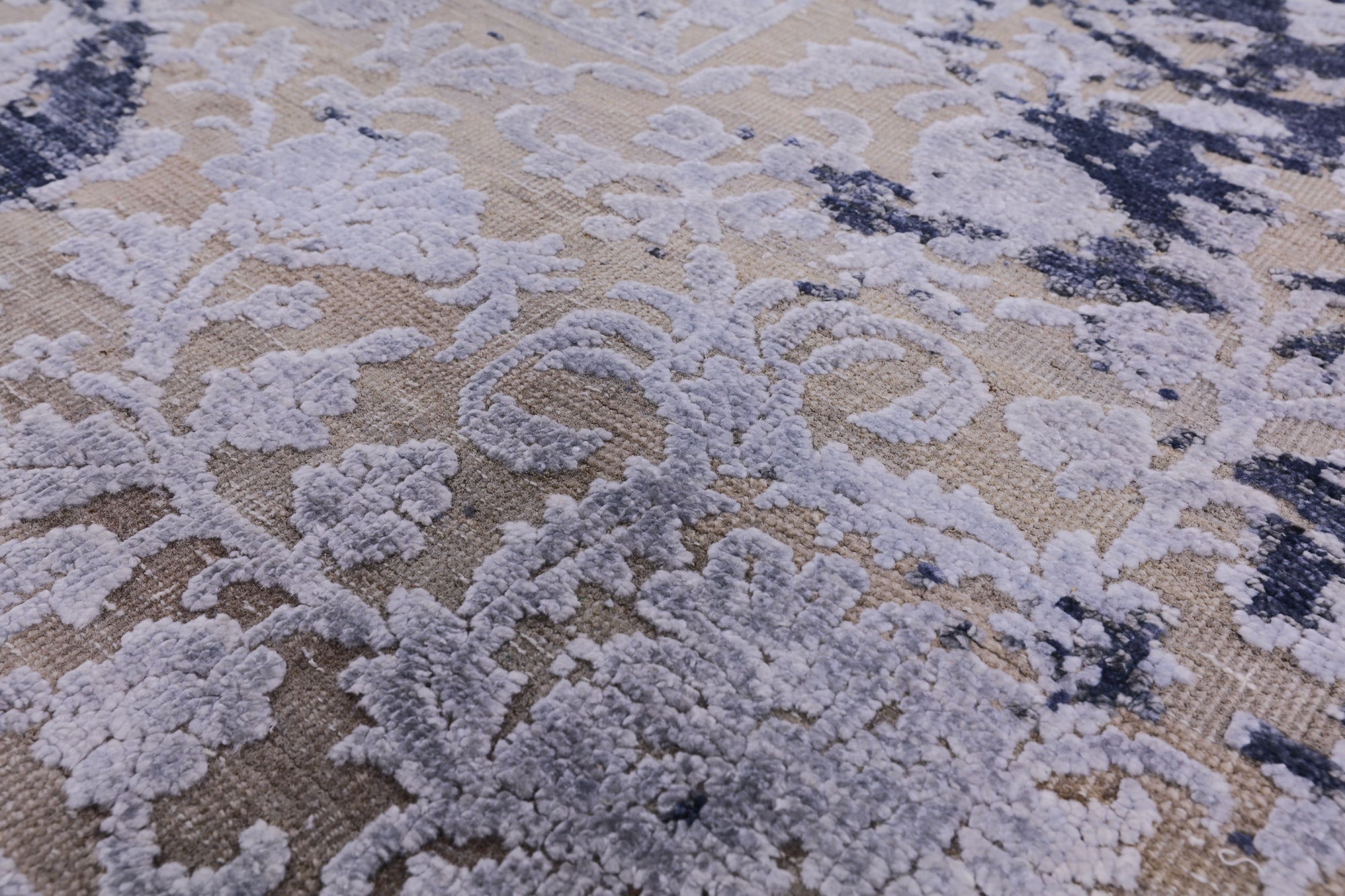 8' X 10' Pure Silk With Oxidized Wool Rug - Golden Nile