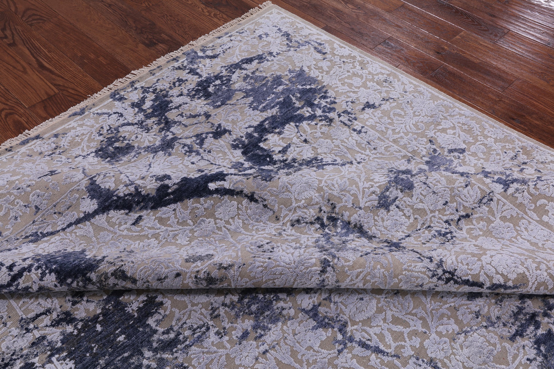 8' X 10' Pure Silk With Oxidized Wool Rug - Golden Nile