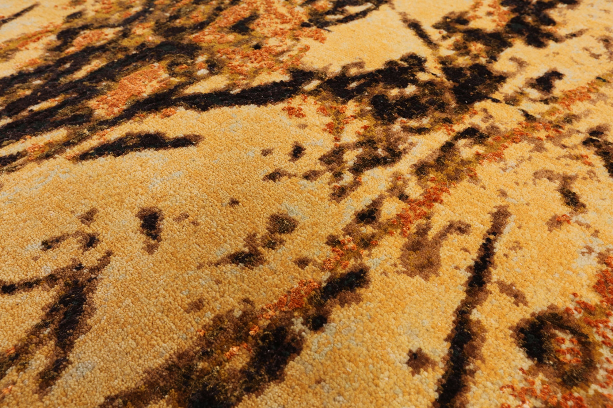 Modern Floral Hand Knotted Wool & Silk Area Rug - 7' 9" X 10' 1" - Golden Nile
