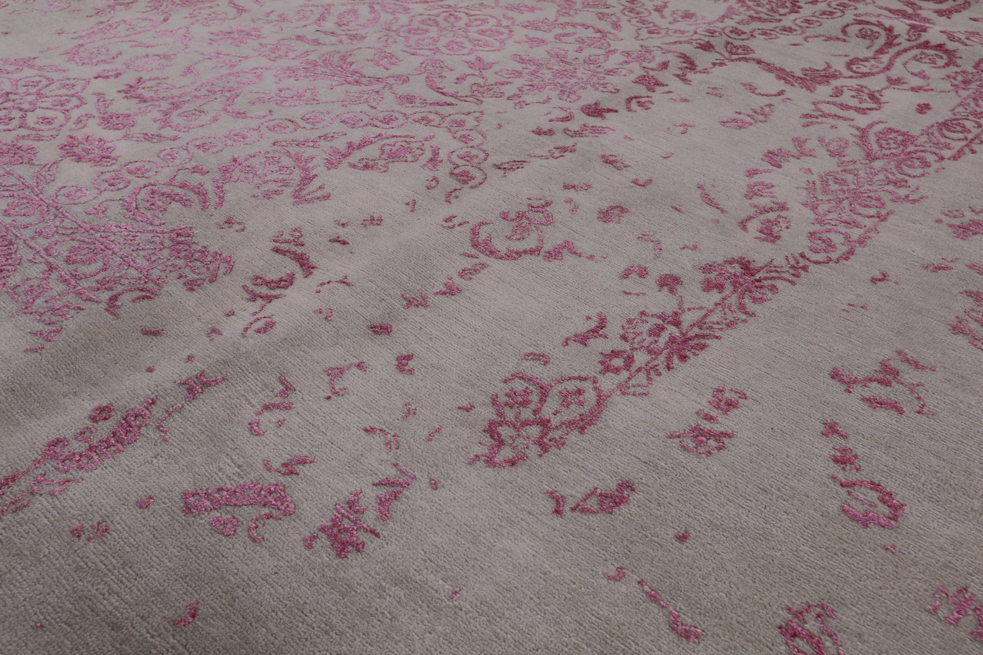 Ivory Modern Wool & Silk Hand Knotted Rug - 8' 1" X 10' 2" - Golden Nile