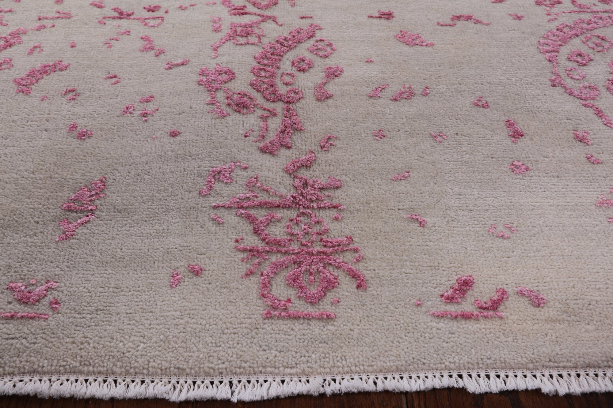 Ivory Modern Wool & Silk Hand Knotted Rug - 8' 1" X 10' 2" - Golden Nile