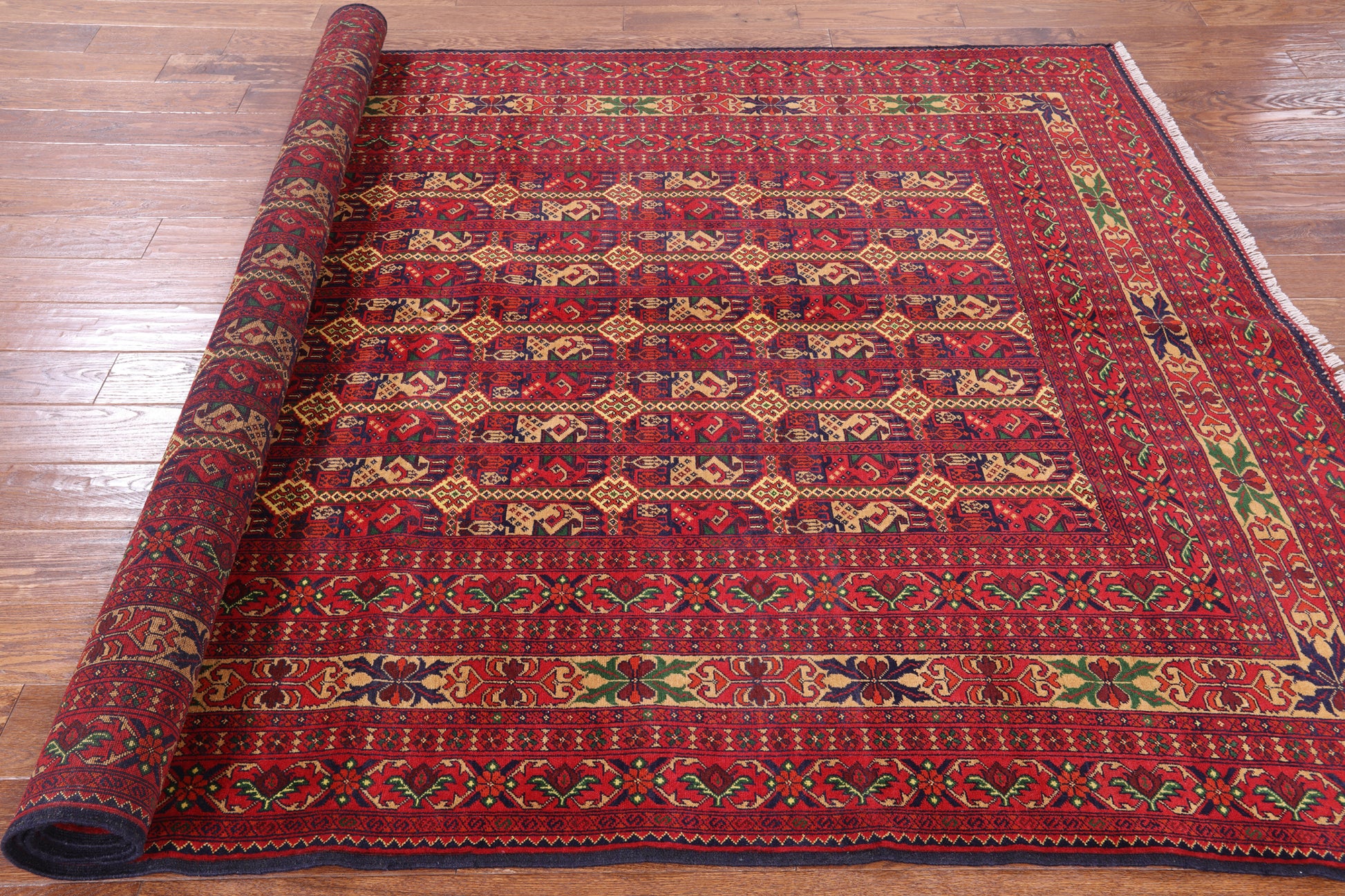 Persian Tribal Handmade Wool Area Rug - 6' 4" X 9' 4" - Golden Nile