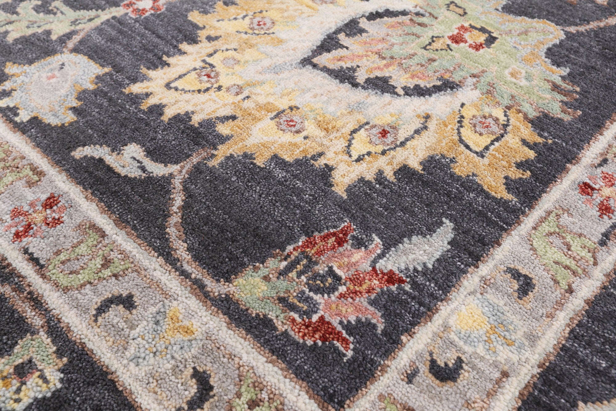 Grey Peshawar Handmade Wool Rug - 6' 3" X 9' 3" - Golden Nile