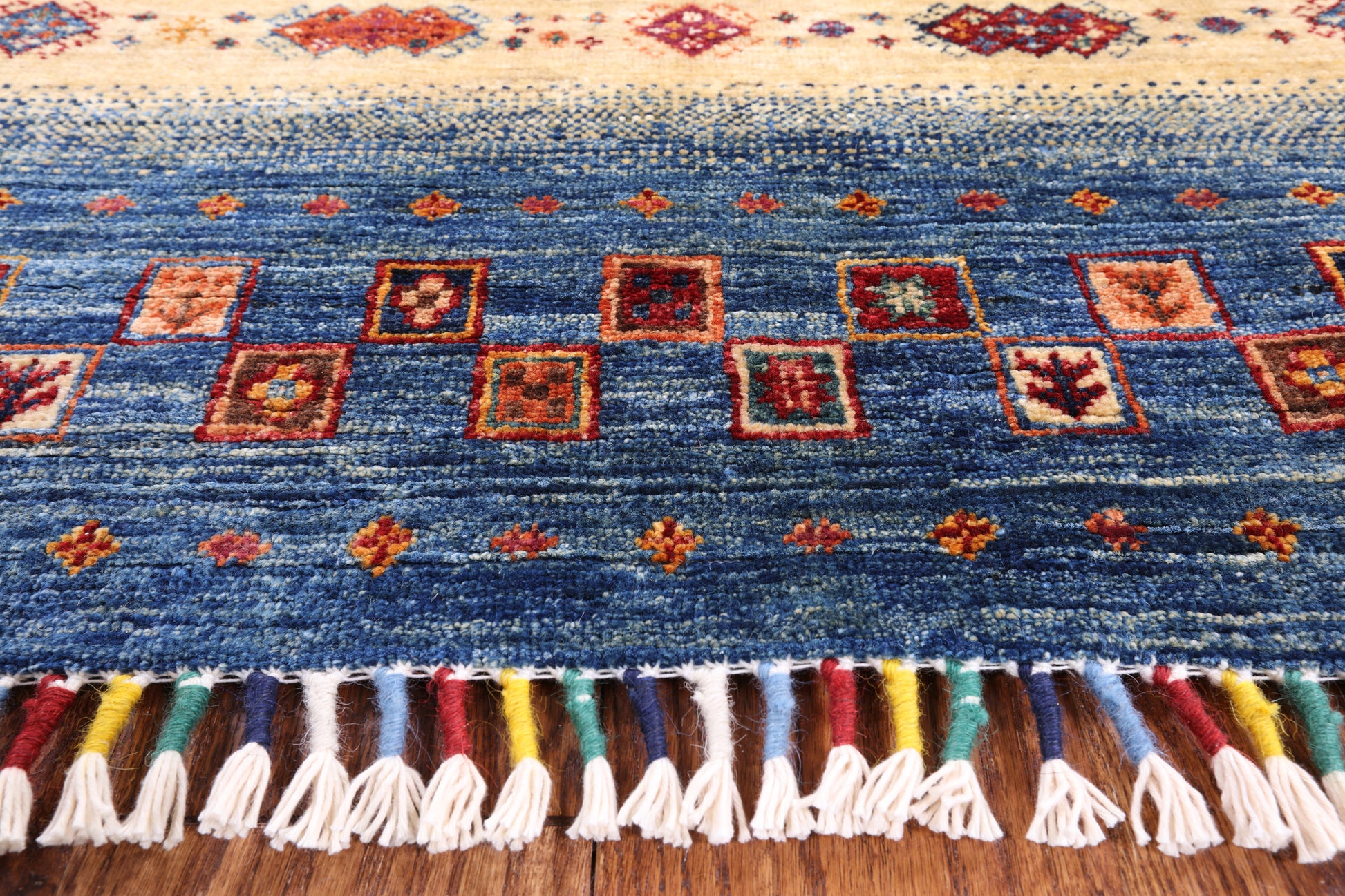Persian Gabbeh Tribal Hand Knotted Wool Rug - 5' 9" X 7' 9" - Golden Nile