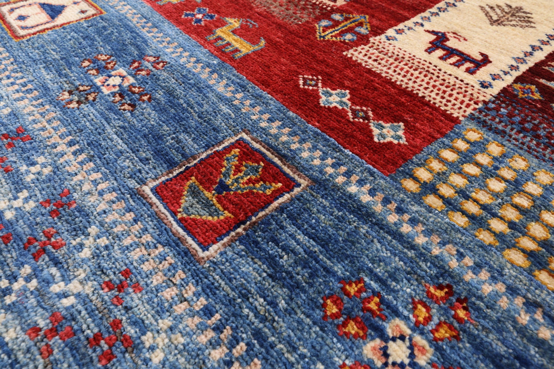 Tribal Gabbeh Hand Knotted Wool Rug - 5' 7" X 7' 11" - Golden Nile
