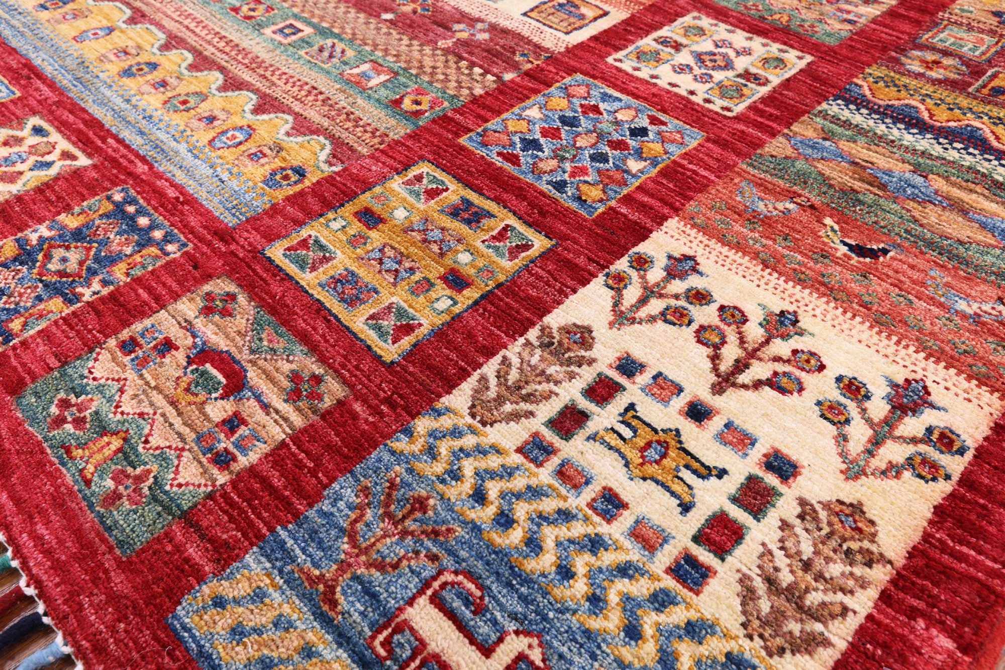 Super Gabbeh Handmade Area Rug - 5' 8" X 7' 10" - Golden Nile