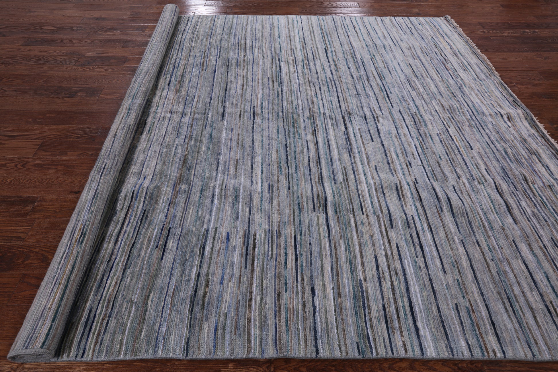 Modern Hand Knotted Wool & Silk Area Rug - 8' 10" X 9' 10" - Golden Nile