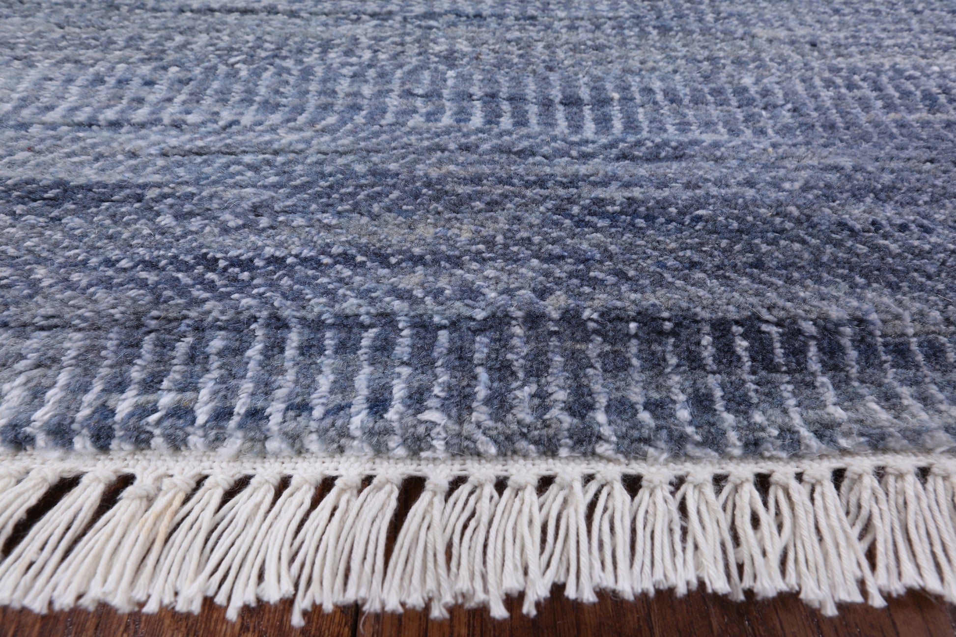 Grey Savannah Grass Handmade Wool & Silk Area Rug - 5' 11" X 9' 1" - Golden Nile