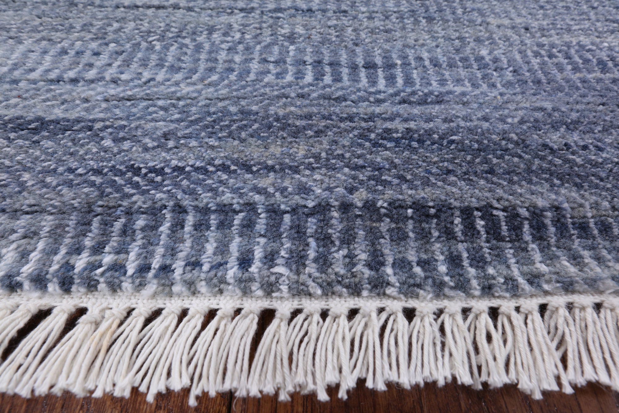 Grey Savannah Grass Handmade Wool & Silk Area Rug - 5' 11" X 9' 1" - Golden Nile