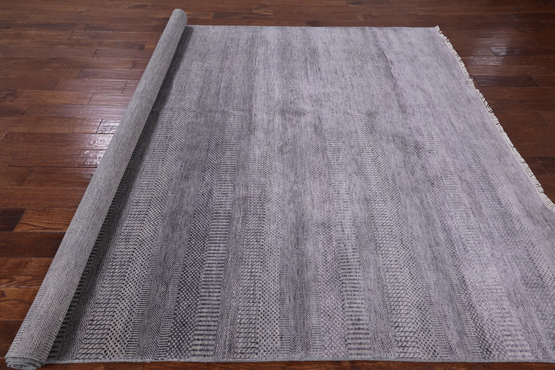 Grey Savannah Grass Handmade Wool & Silk Rug - 8' 0" X 10' 1" - Golden Nile
