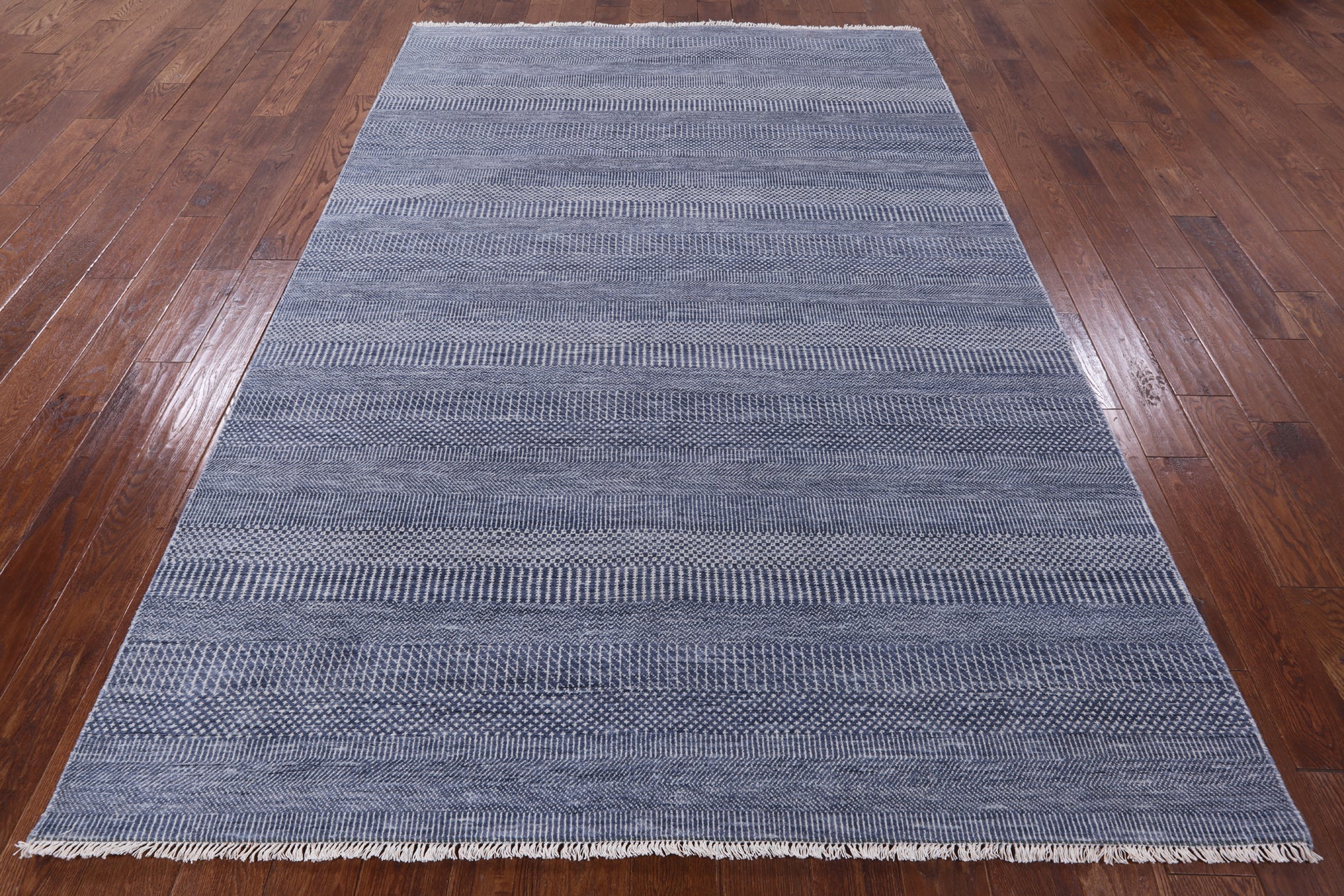 Savannah Grass Hand Knotted Wool & Silk Area Rug - 6' 1" X 9' 1" - Golden Nile