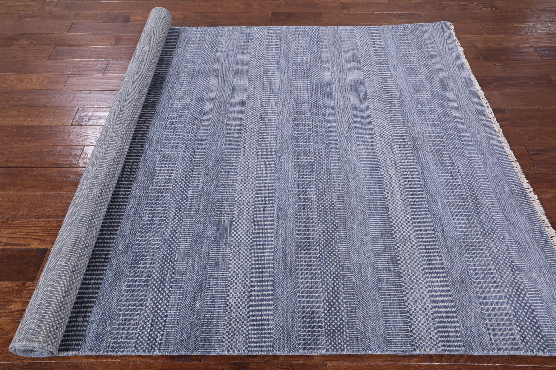 Savannah Grass Hand Knotted Wool & Silk Area Rug - 6' 1" X 9' 1" - Golden Nile