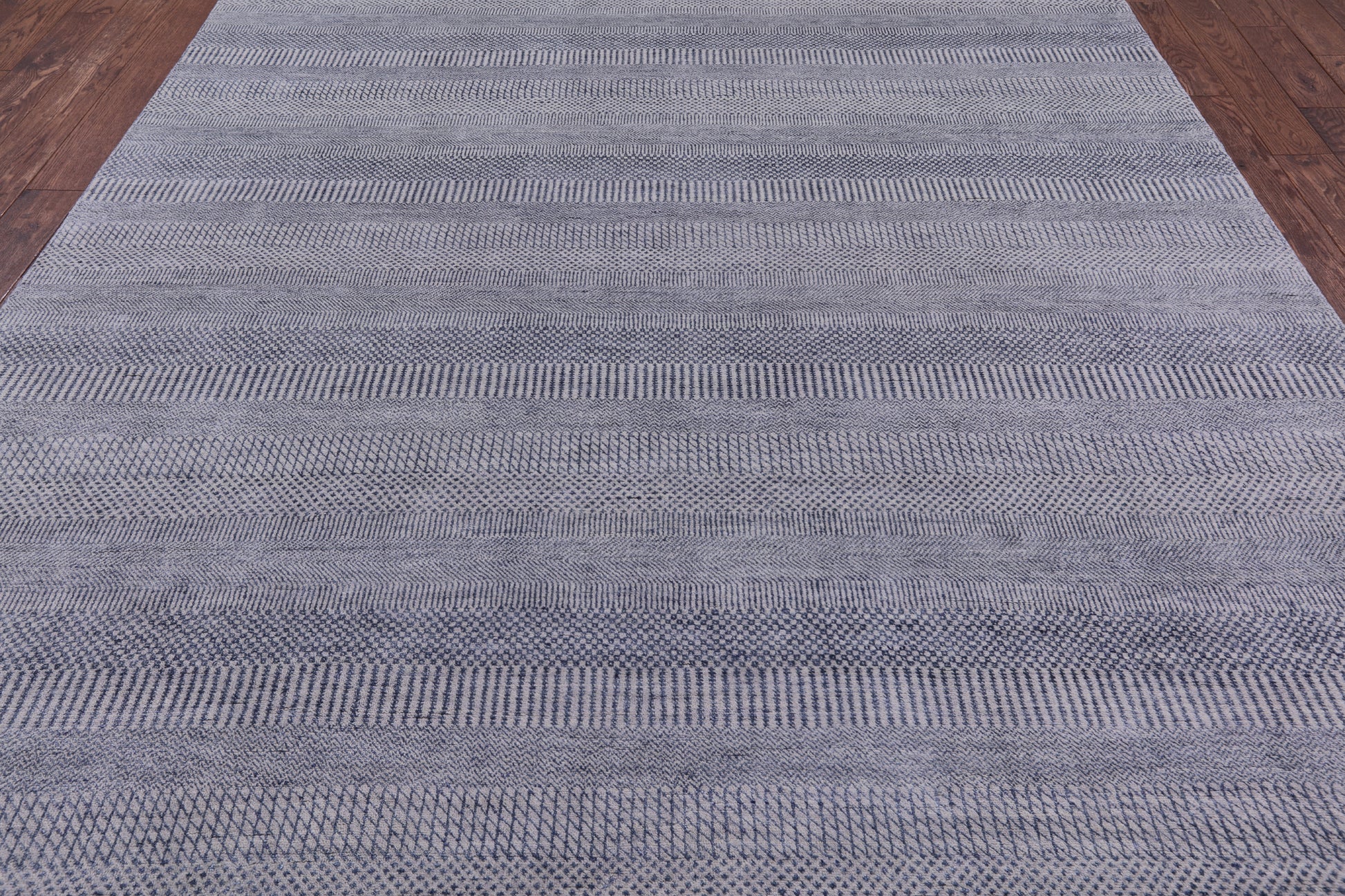 Grey Savannah Grass Handmade Wool & Silk Area Rug - 8' 1" X 10' 2" - Golden Nile