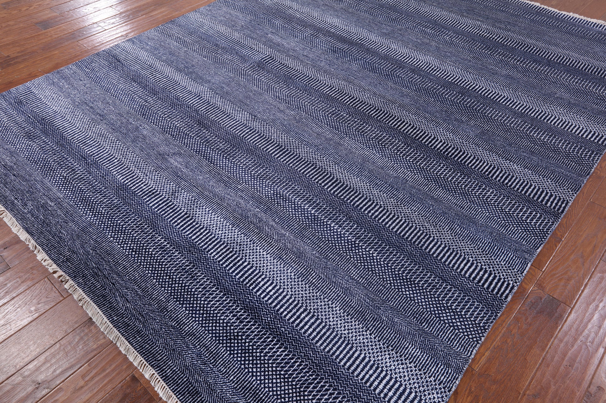 Blue Savannah Grass Handmade Wool & Silk Area Rug - 8' 0" X 10' 3" - Golden Nile