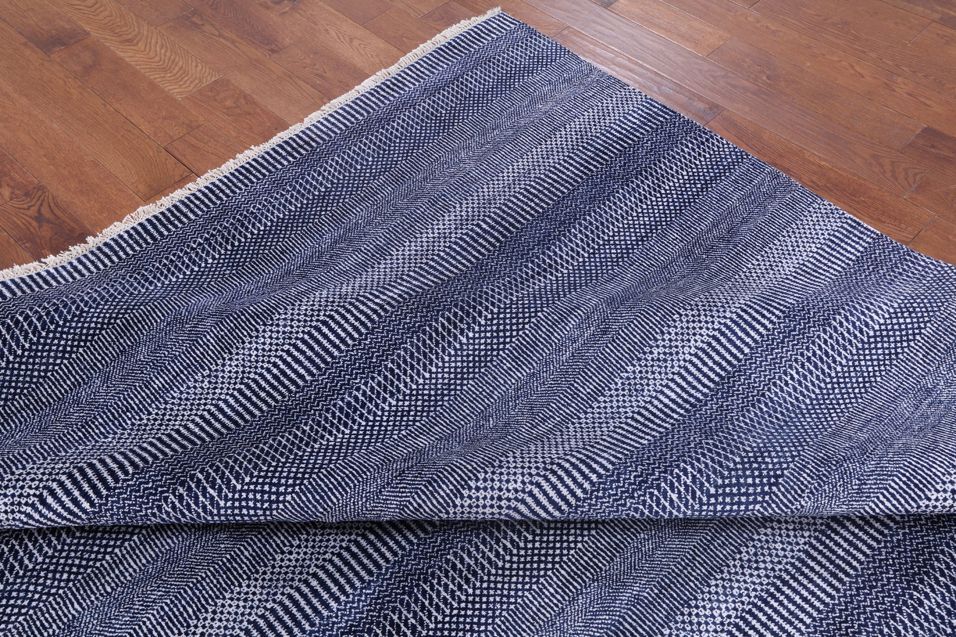 Blue Savannah Grass Handmade Wool & Silk Area Rug - 8' 0" X 10' 3" - Golden Nile