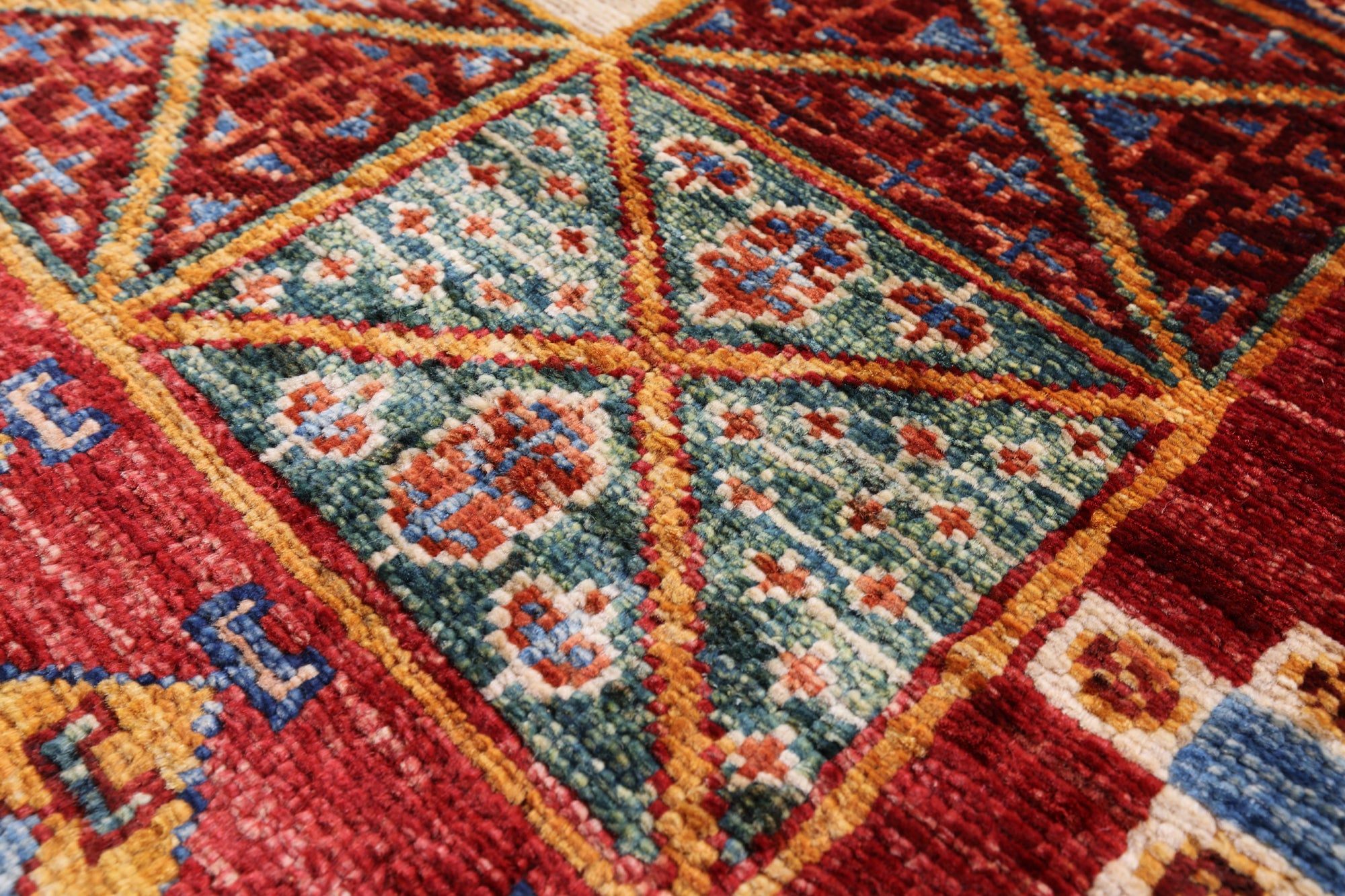 Tribal Persian Gabbeh Handmade Wool Rug - 5' 2" X 6' 6" - Golden Nile
