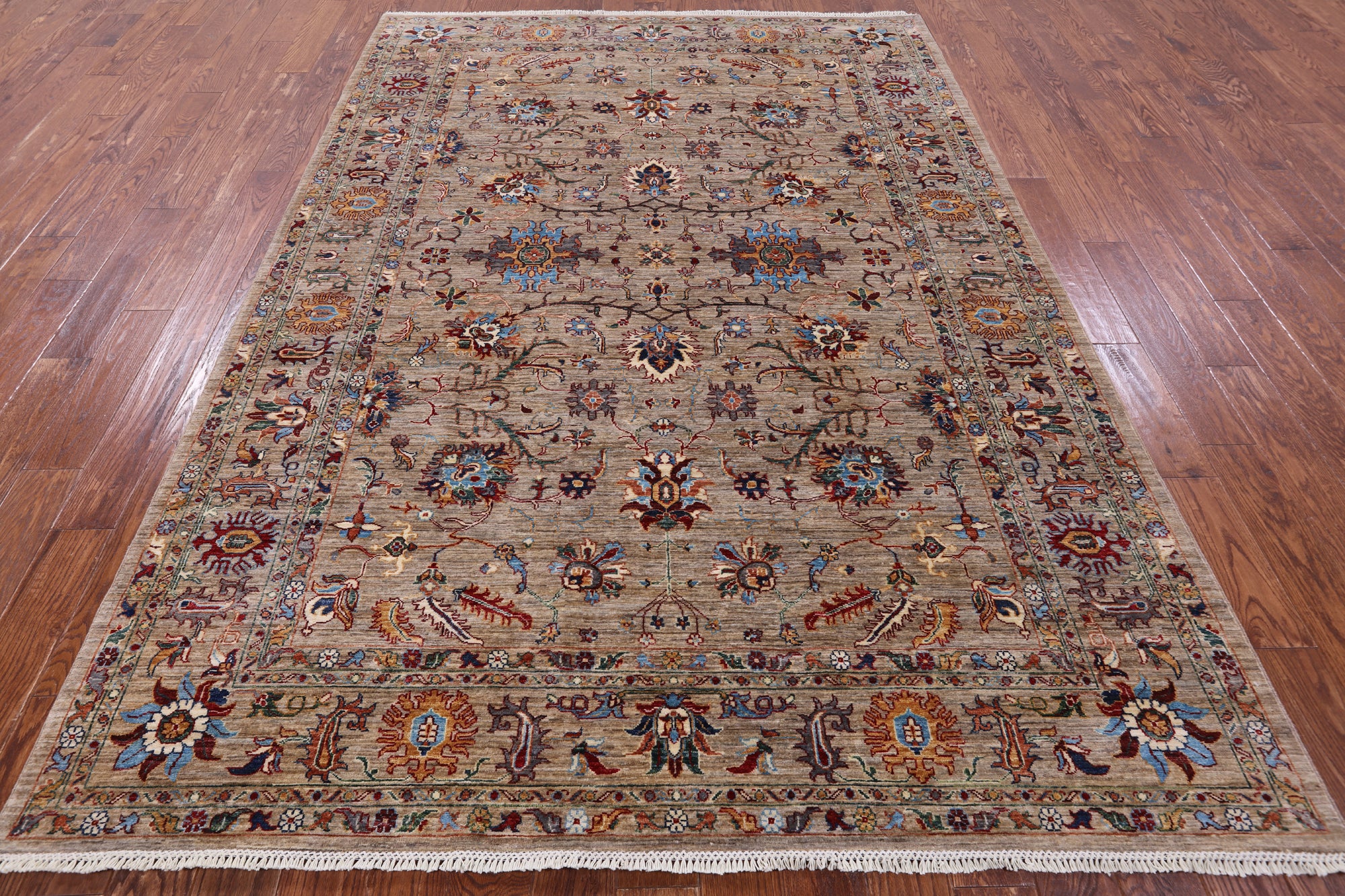 Peshawar Hand Knotted Wool Rug - 7' 0" X 10' 0" - Golden Nile