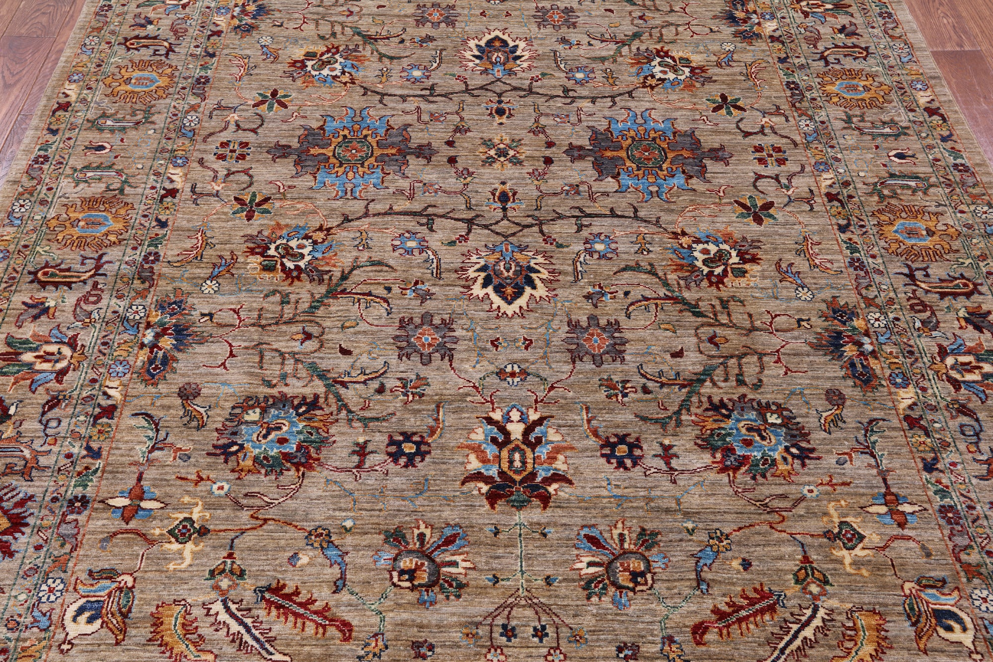 Peshawar Hand Knotted Wool Rug - 7' 0" X 10' 0" - Golden Nile