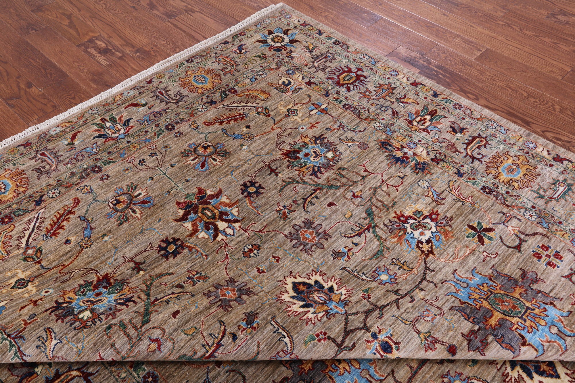 Peshawar Hand Knotted Wool Rug - 7' 0" X 10' 0" - Golden Nile