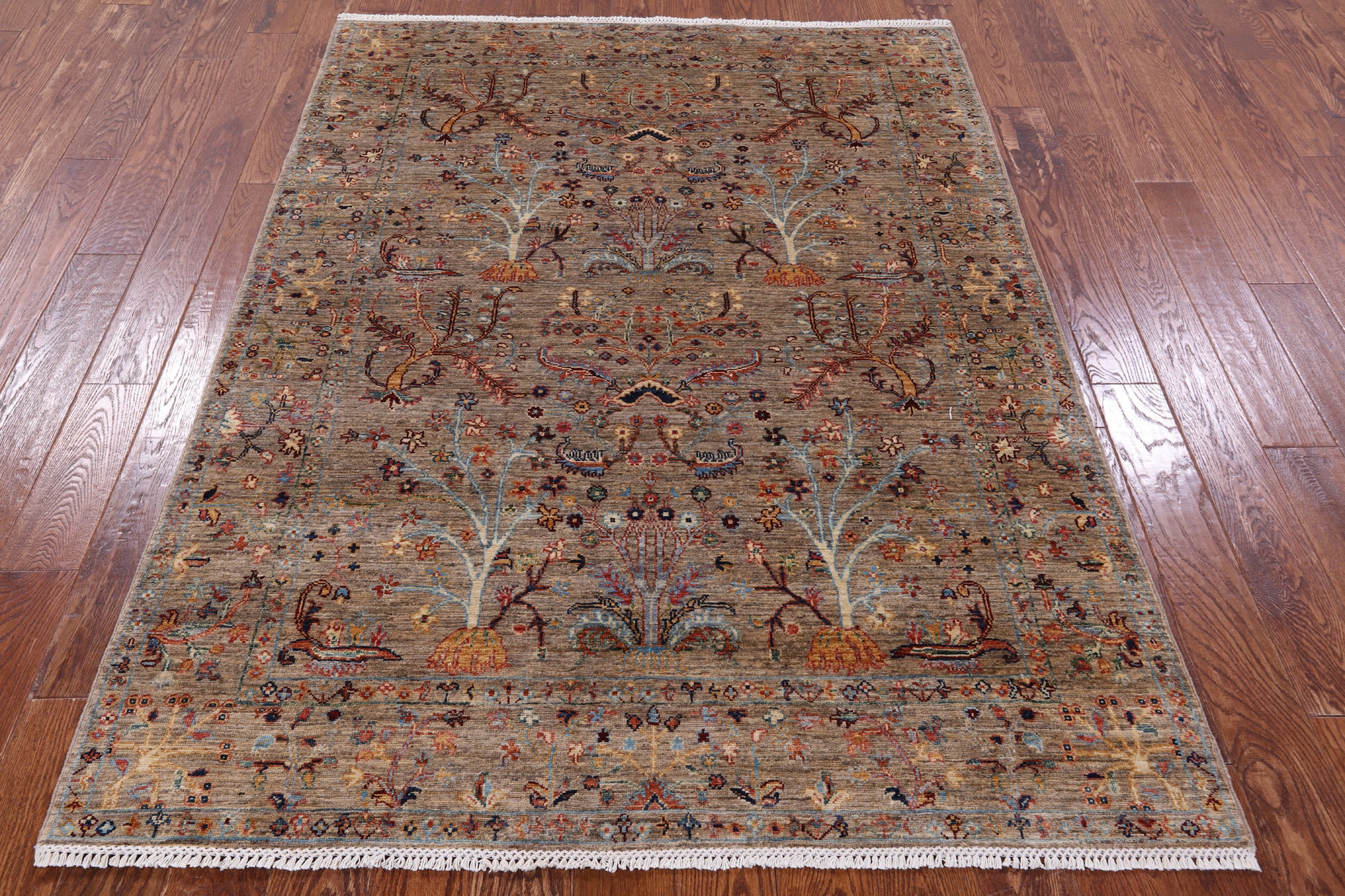 Peshawar Hand Knotted Wool Rug - 5' 1" X 6' 9" - Golden Nile