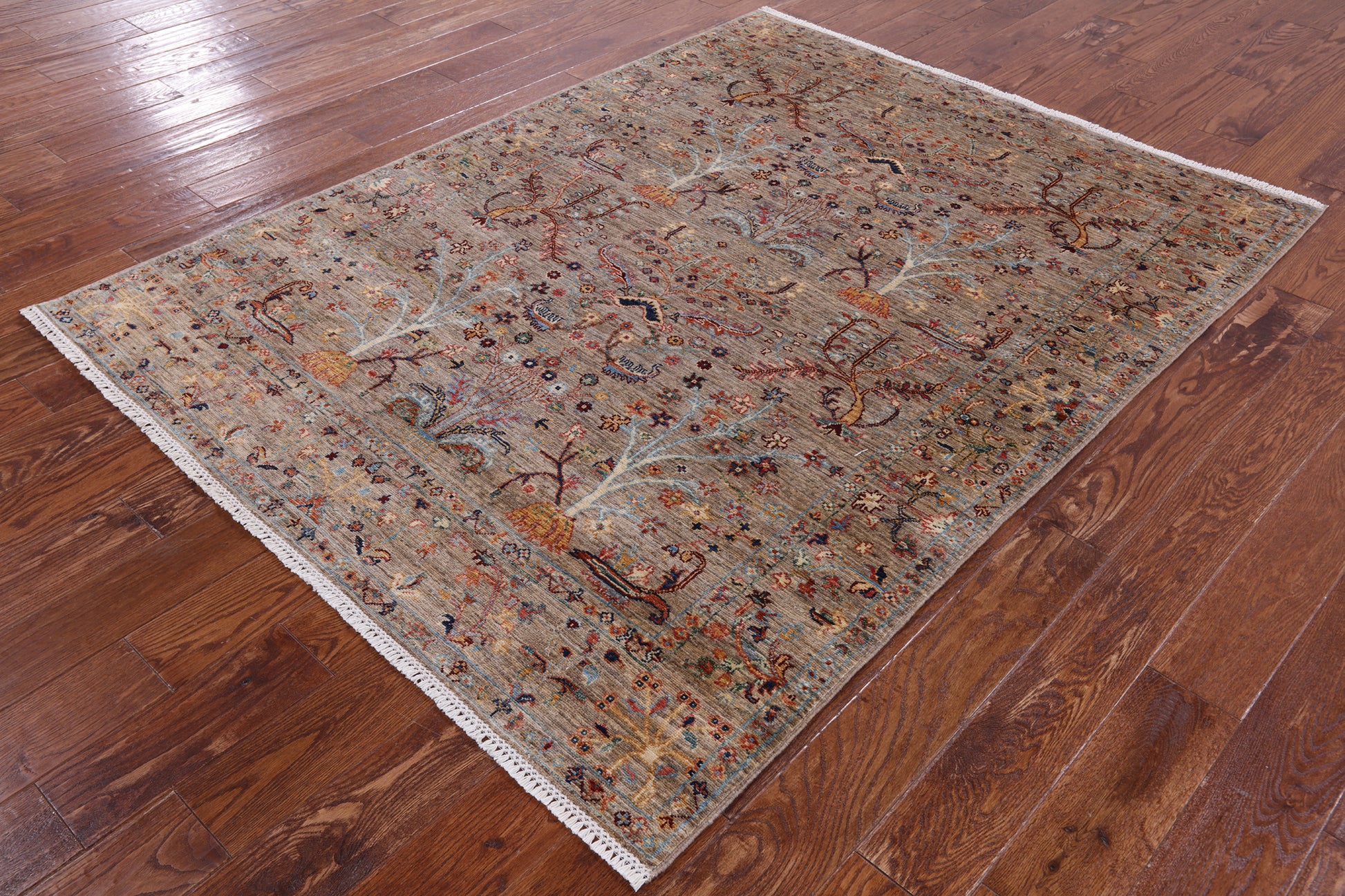 Peshawar Hand Knotted Wool Rug - 5' 1" X 6' 9" - Golden Nile