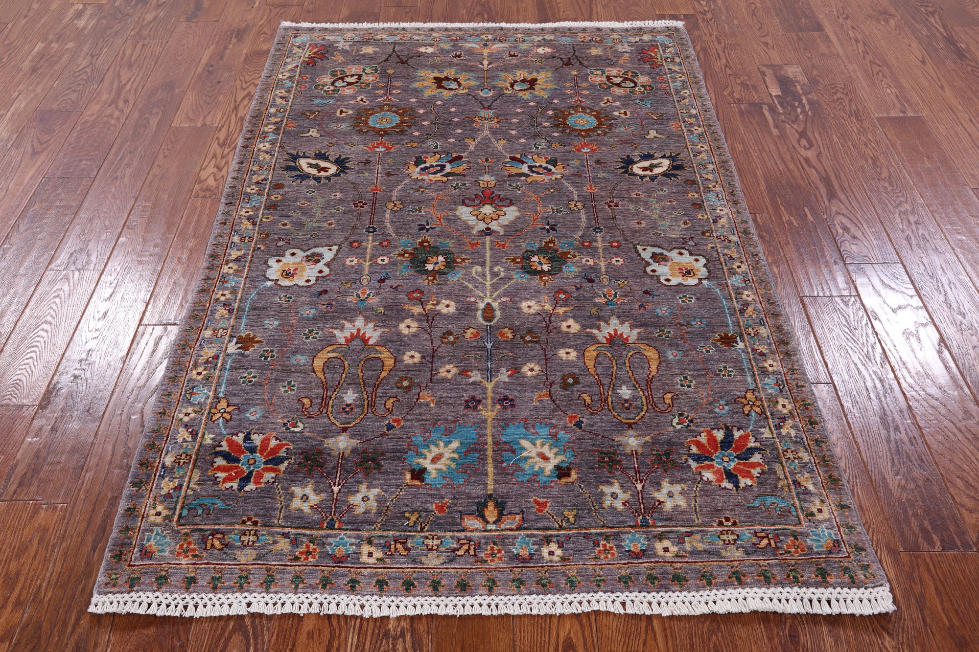 Peshawar Hand Knotted Wool Rug - 4' 2" X 6' 3" - Golden Nile