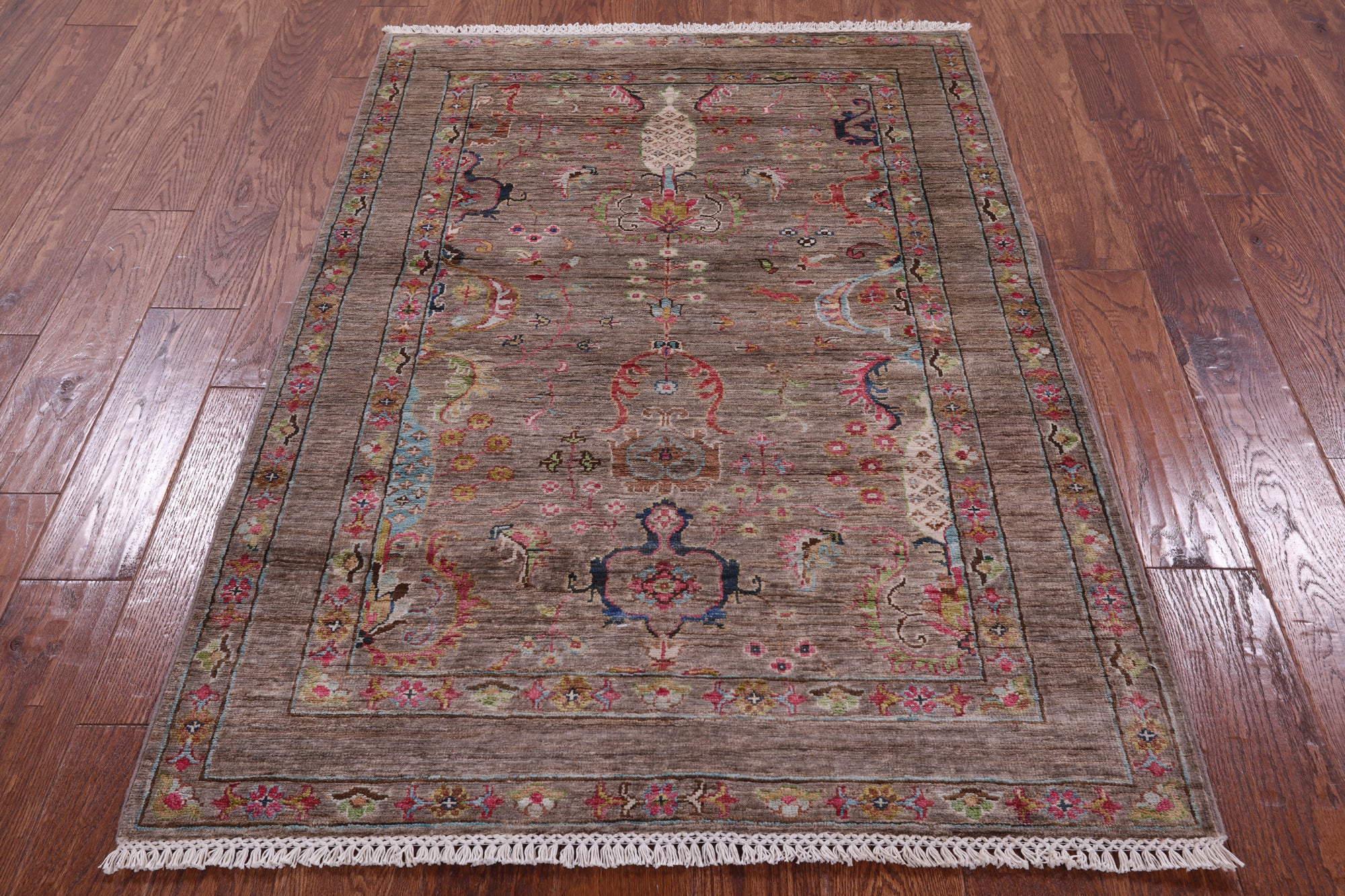 Peshawar Hand Knotted Wool Rug - 3' 6" X 5' 1" - Golden Nile
