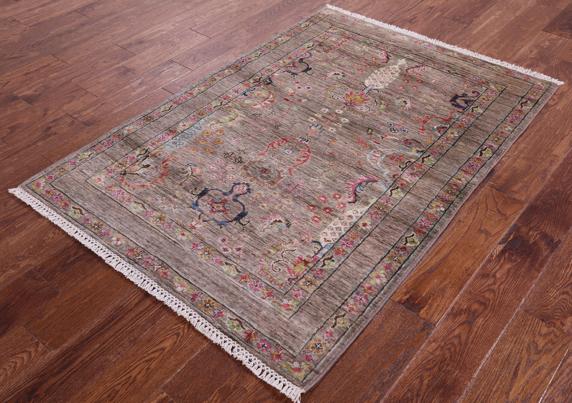 Peshawar Hand Knotted Wool Rug - 3' 6" X 5' 1" - Golden Nile