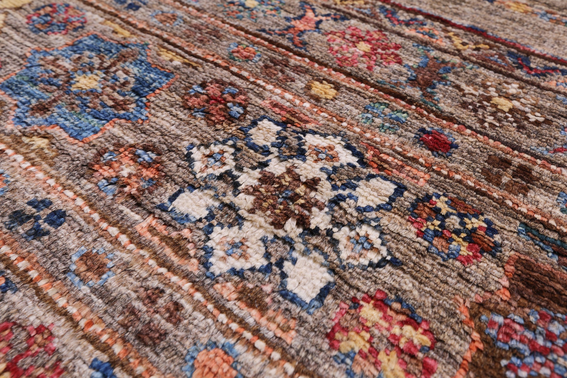 Khorjin Persian Gabbeh Hand Knotted Wool Rug - 3' 4" X 5' 1" - Golden Nile