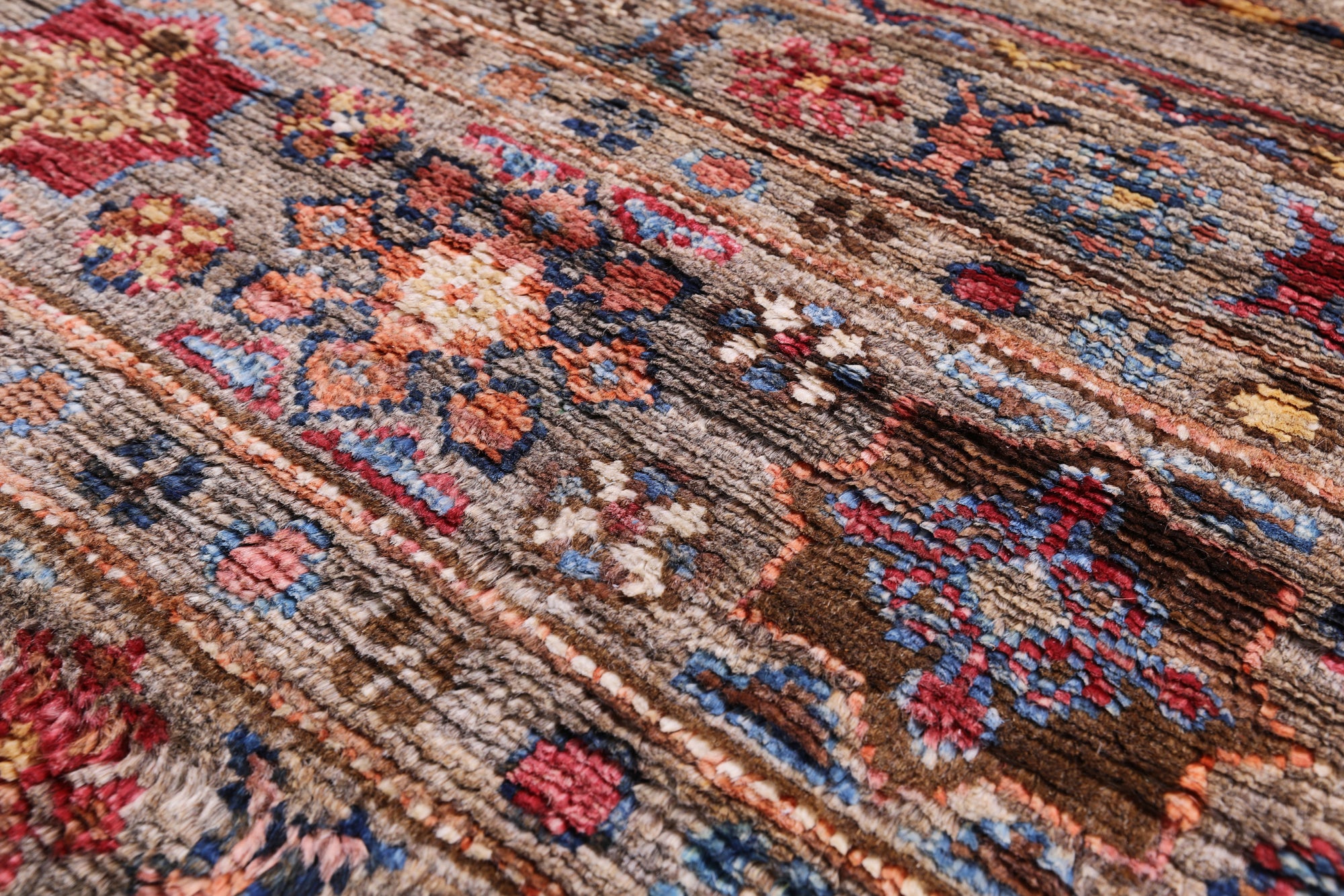 Khorjin Persian Gabbeh Hand Knotted Wool Rug - 3' 5" X 5' 1" - Golden Nile