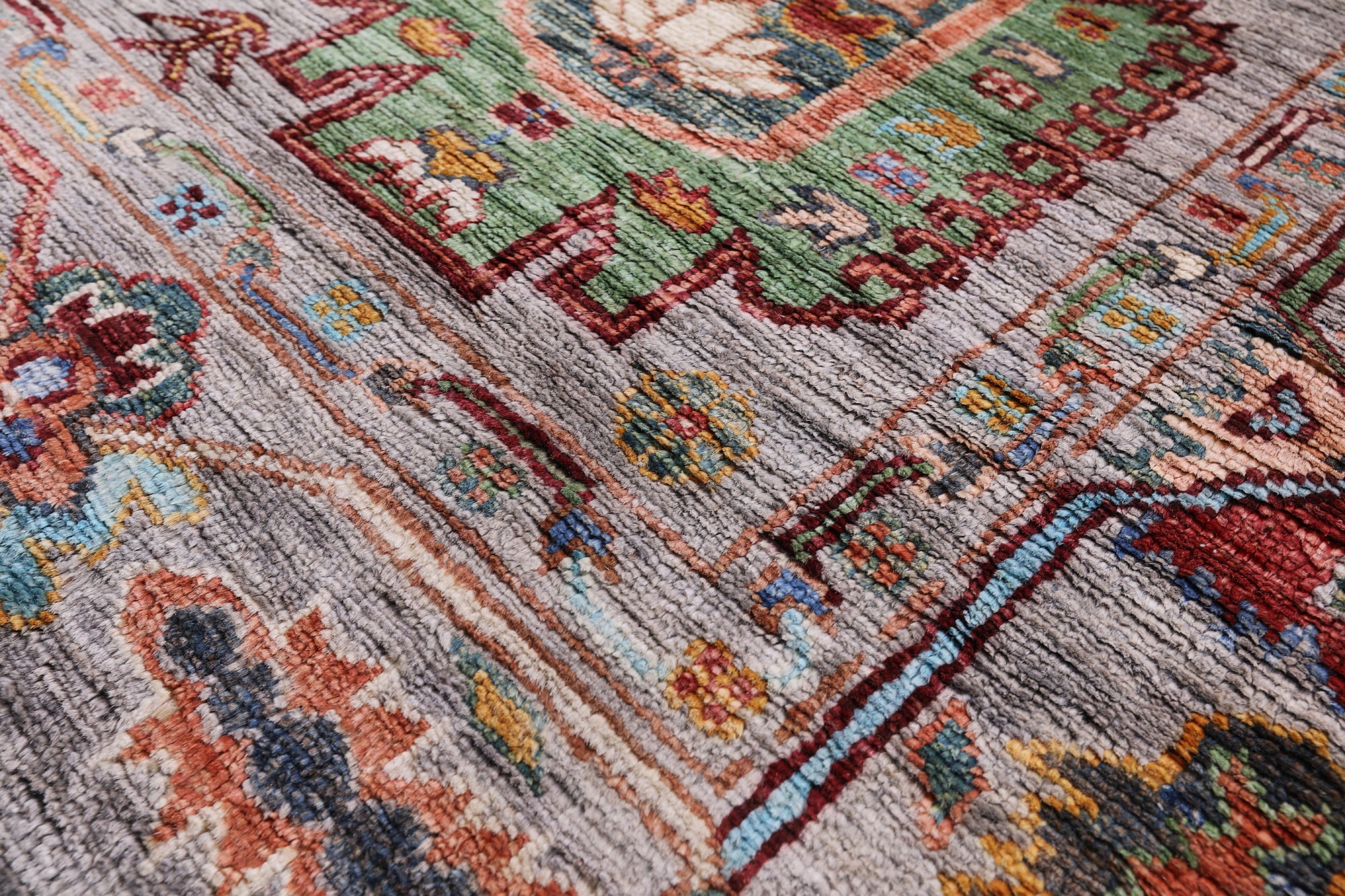 Grey Turkmen Ersari Handmade Wool Rug - 5' 3" X 6' 4" - Golden Nile