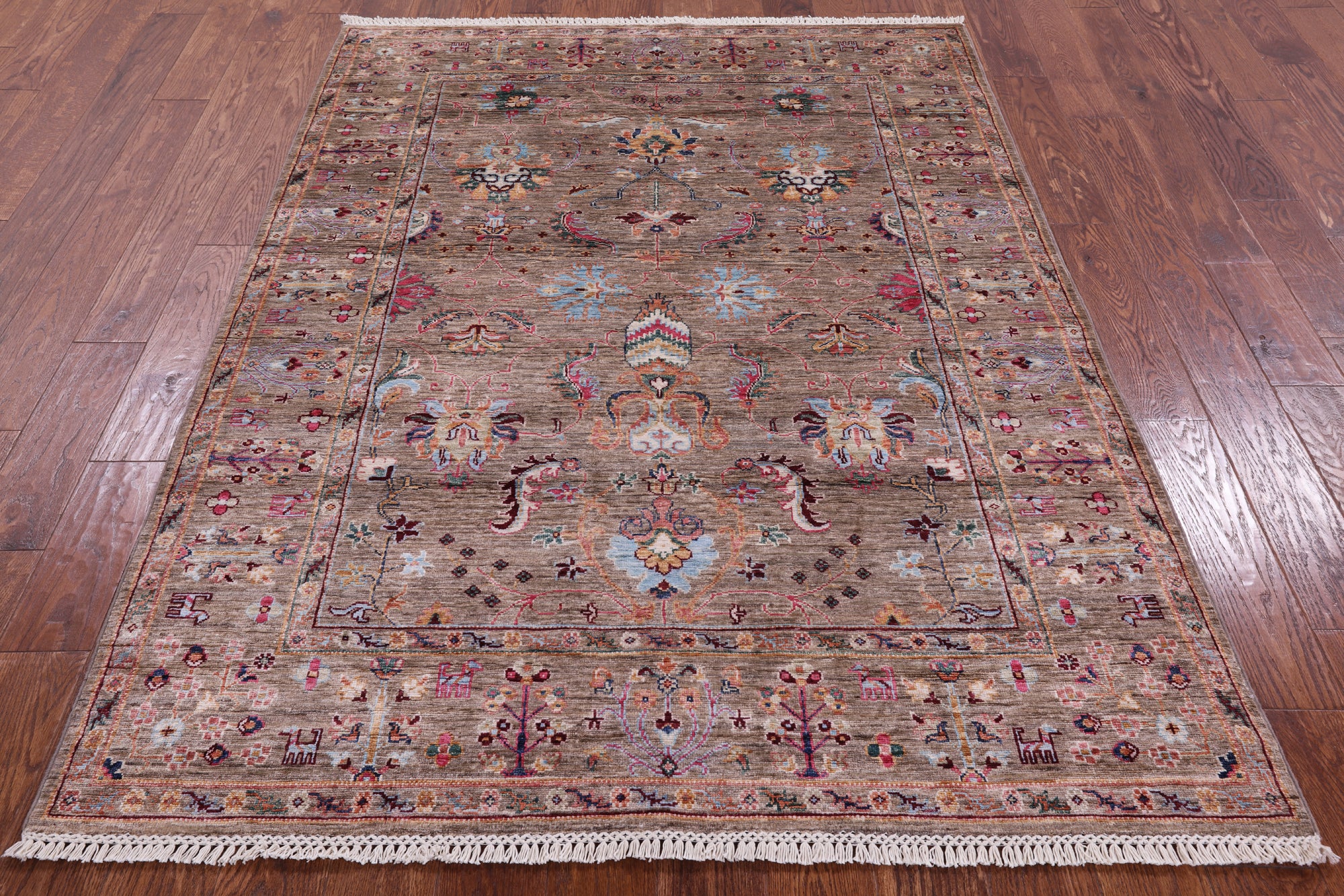 Peshawar Hand Knotted Wool Rug - 5' 1" X 6' 10" - Golden Nile