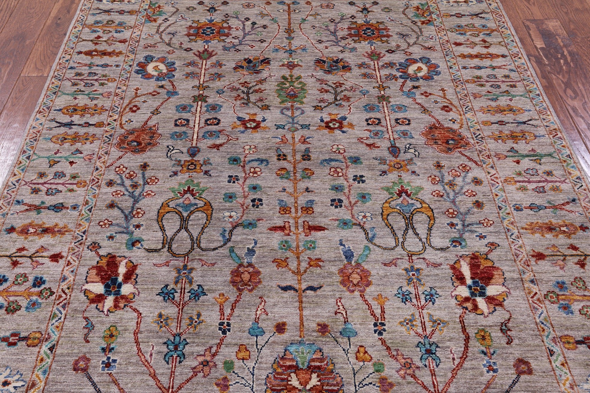 Peshawar Hand Knotted Wool Rug - 5' 0" X 6' 8" - Golden Nile
