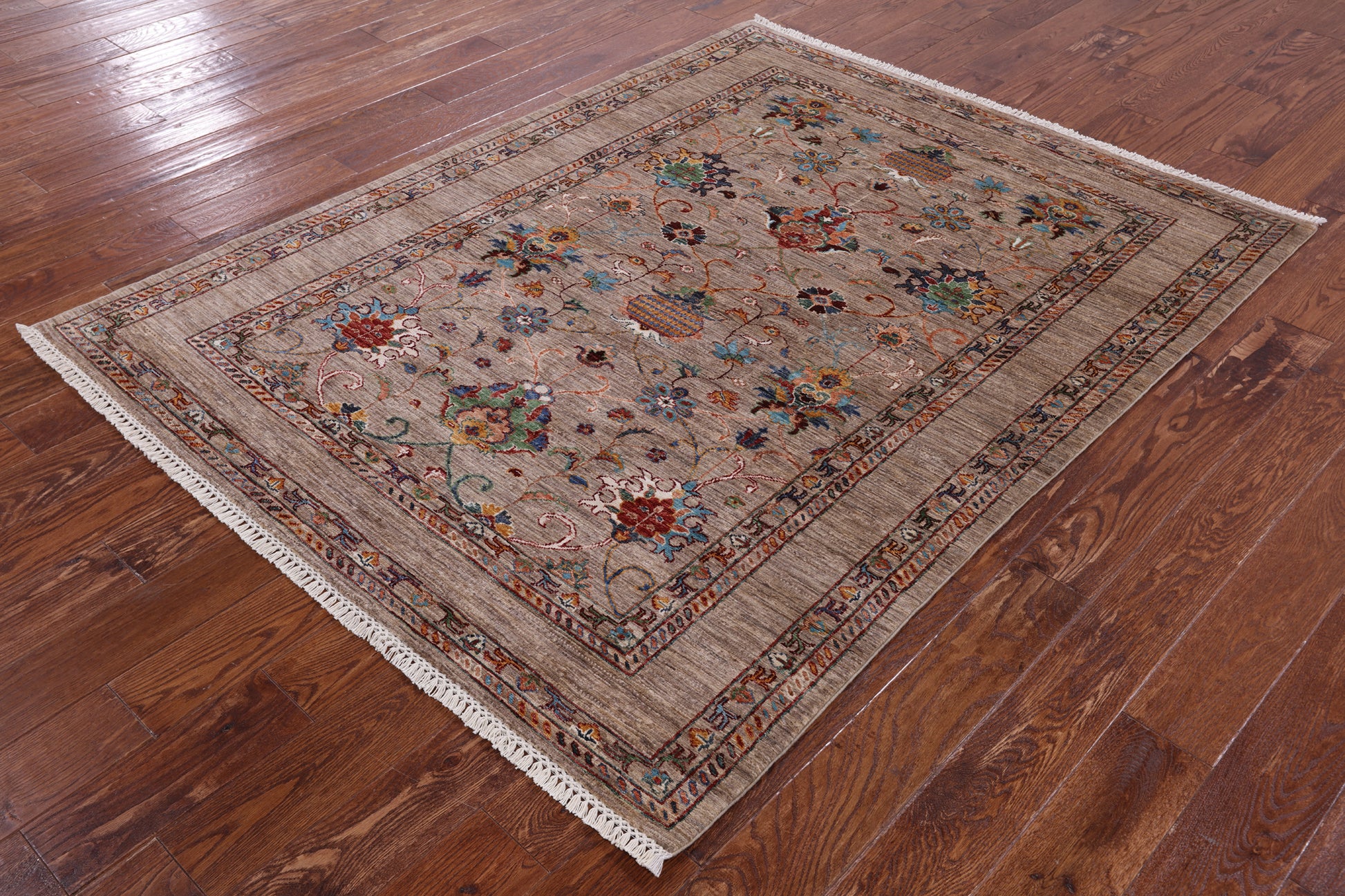 Peshawar Hand Knotted Wool Rug - 5' 1" X 6' 7" - Golden Nile