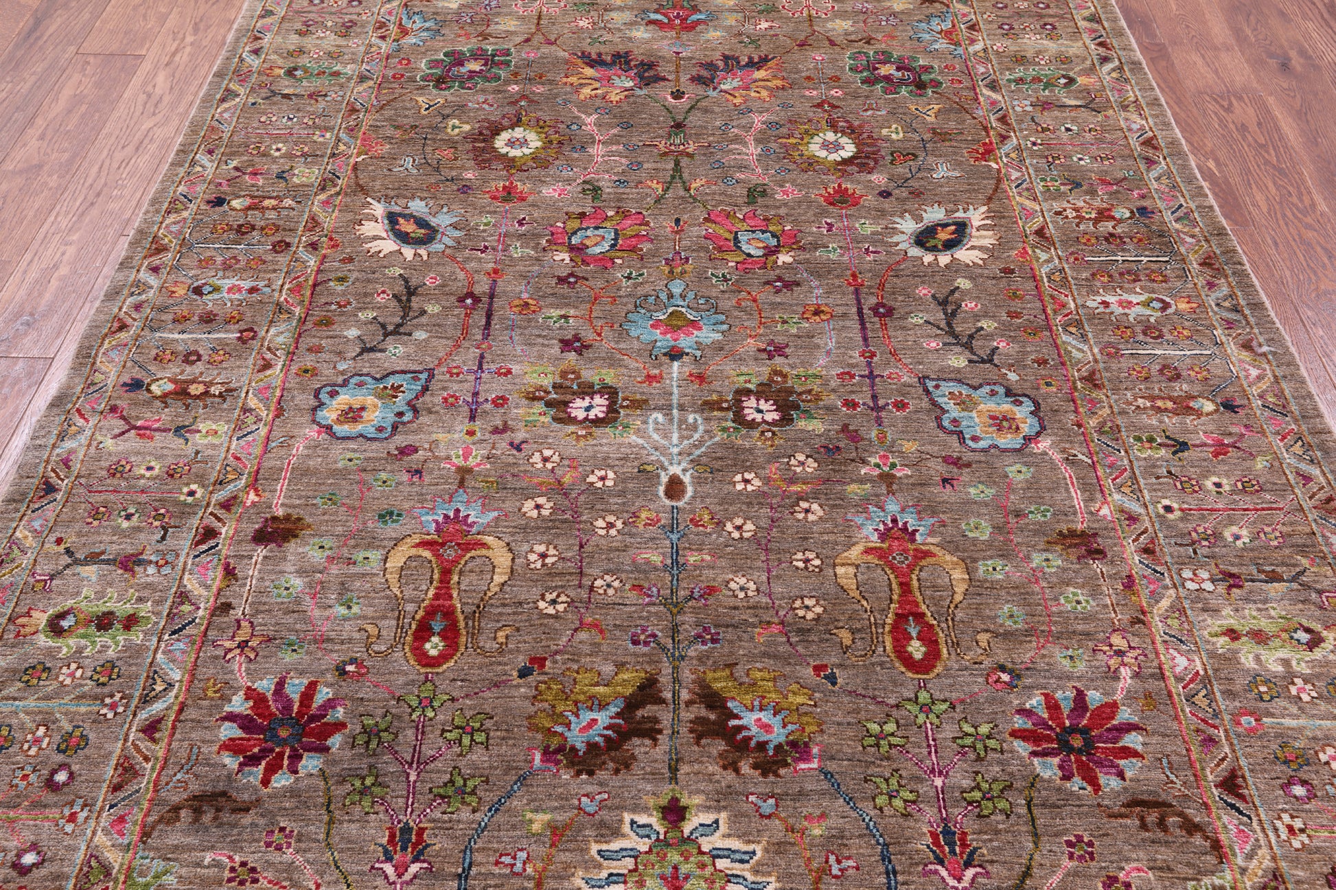 Peshawar Handmade Wool Rug - 5' 8" X 8' 5" - Golden Nile
