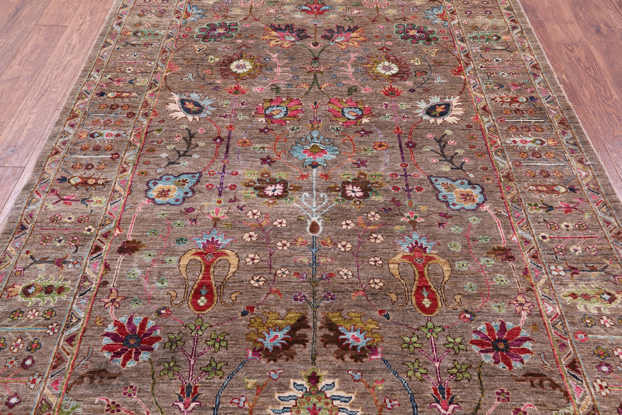 Peshawar Handmade Wool Rug - 5' 8" X 8' 5" - Golden Nile
