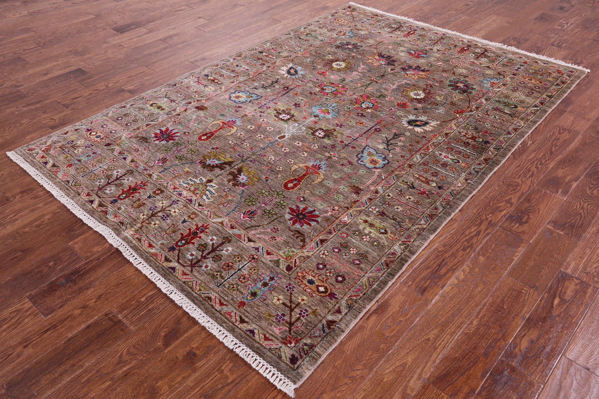 Peshawar Handmade Wool Rug - 5' 8" X 8' 5" - Golden Nile
