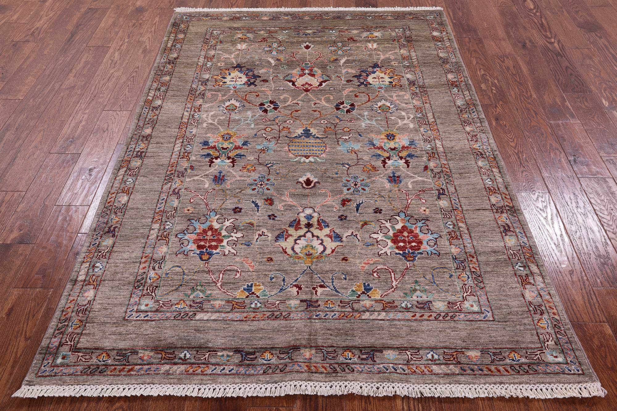 Peshawar Hand Knotted Wool Rug - 4' 11" X 7' 1" - Golden Nile