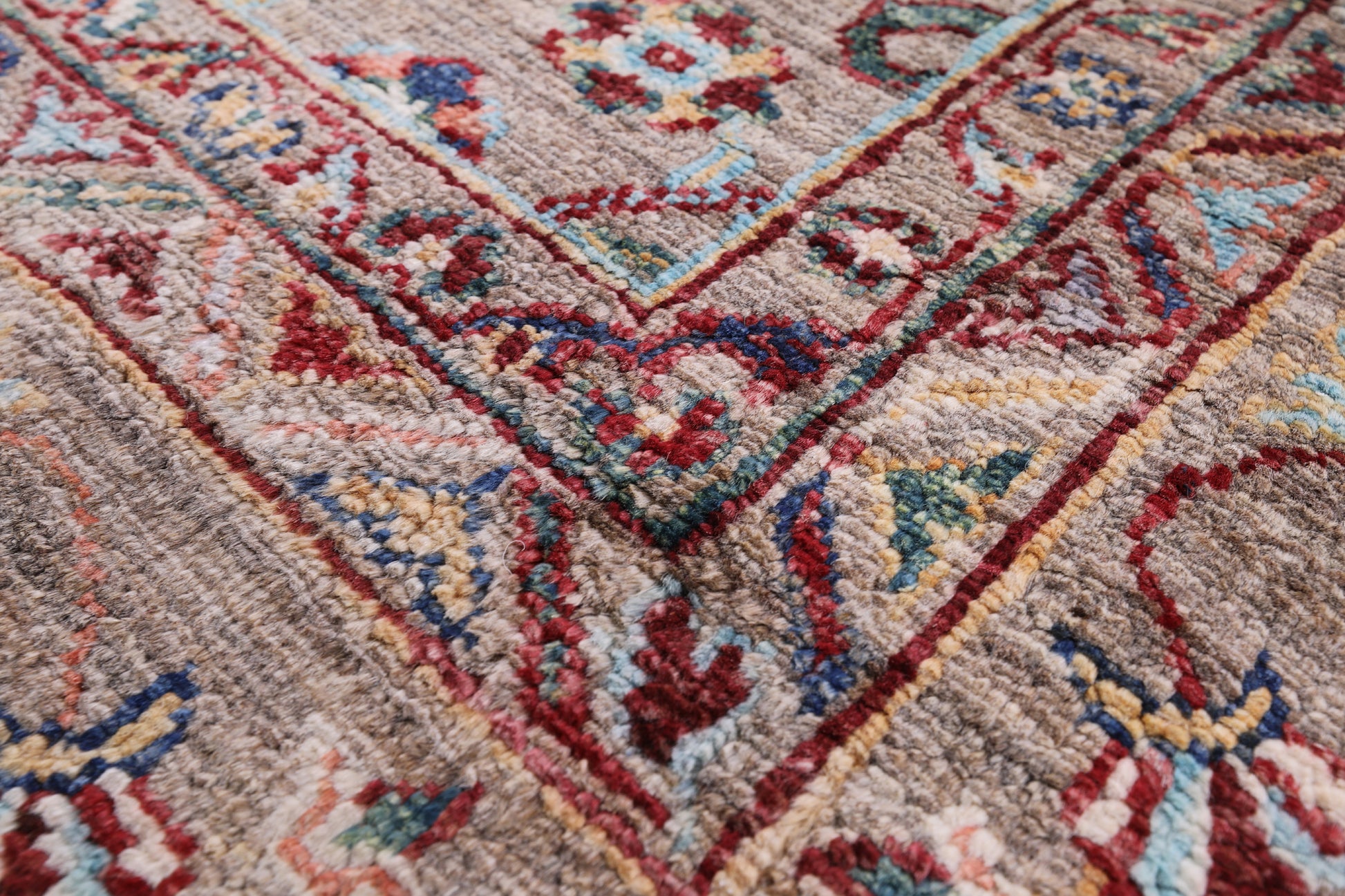 Peshawar Hand Knotted Wool Rug - 8' 2" X 11' 6" - Golden Nile