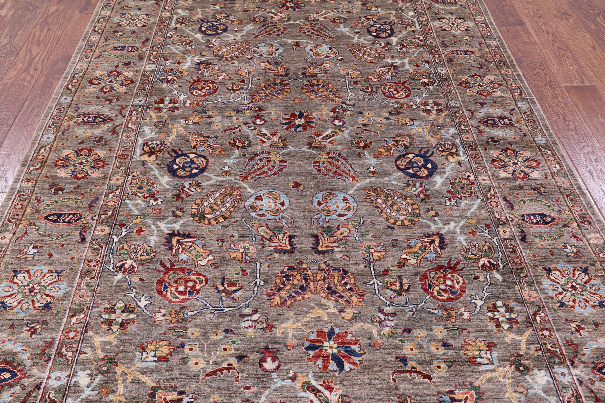 Peshawar Handmade Wool Rug - 5' 11" X 8' 11" - Golden Nile