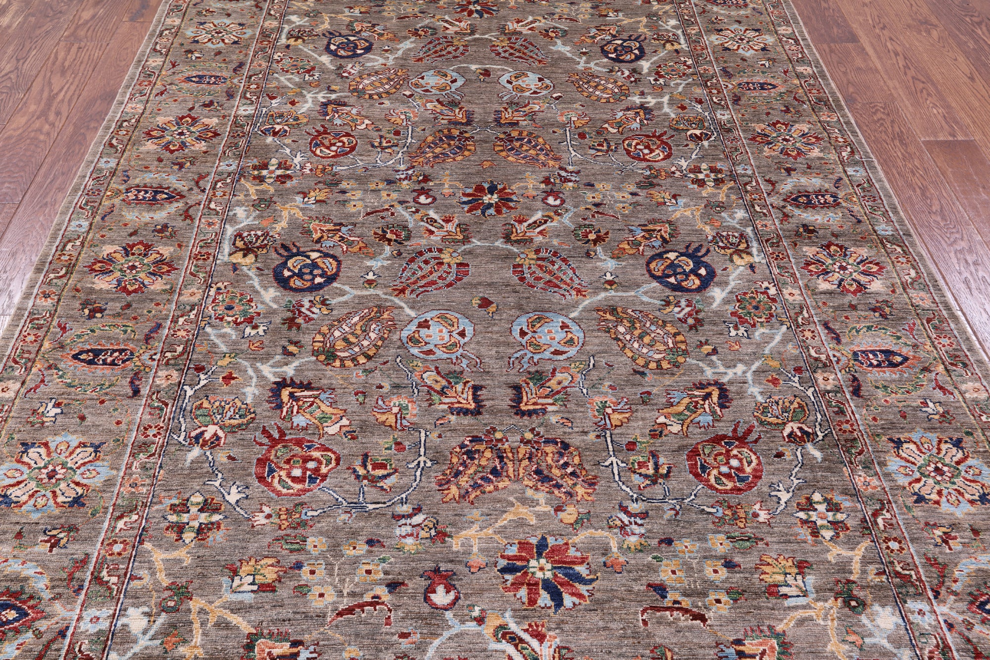 Peshawar Handmade Wool Rug - 5' 11" X 8' 11" - Golden Nile