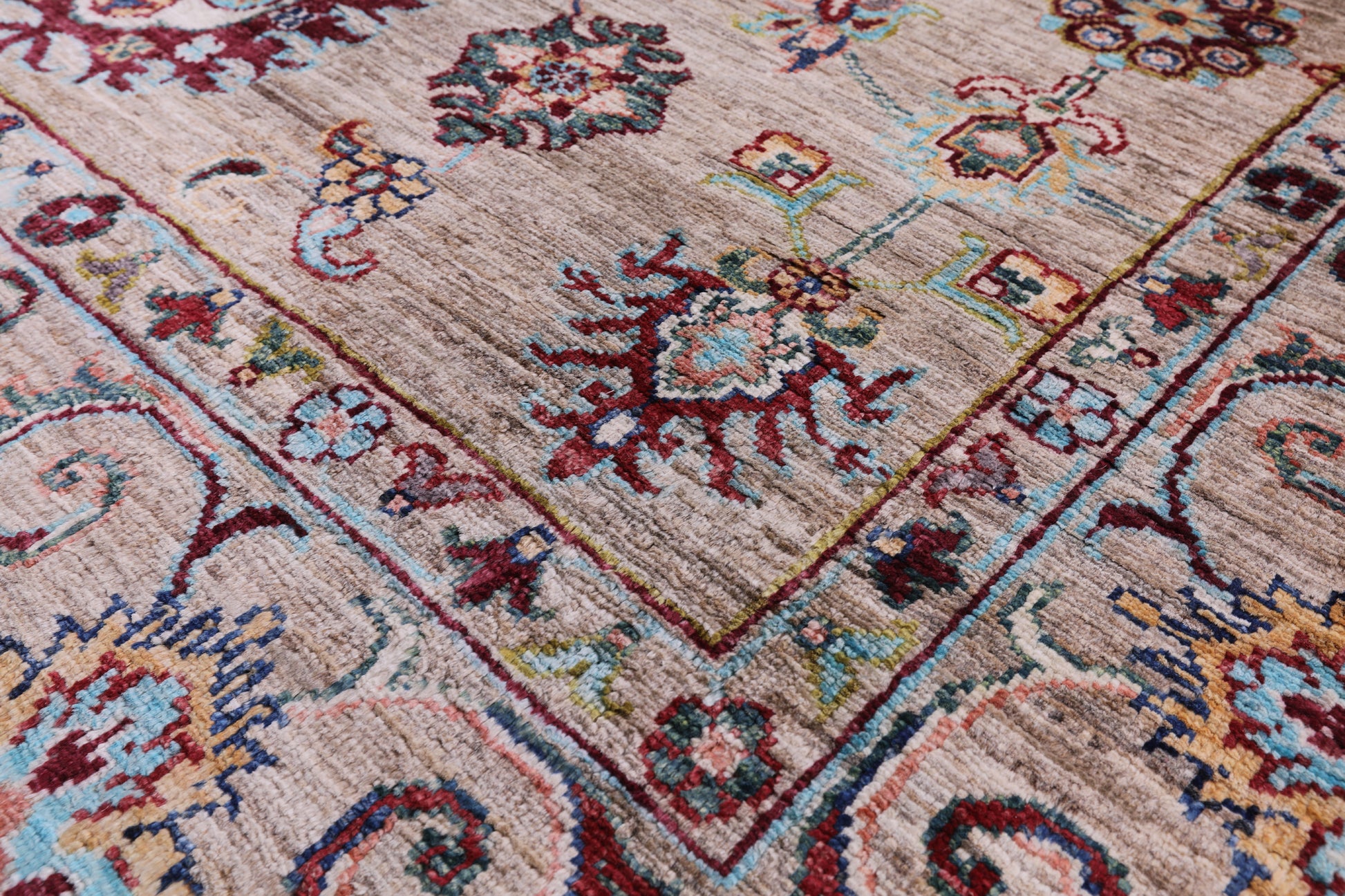 Peshawar Hand Knotted Wool Rug - 8' 2" X 9' 10" - Golden Nile