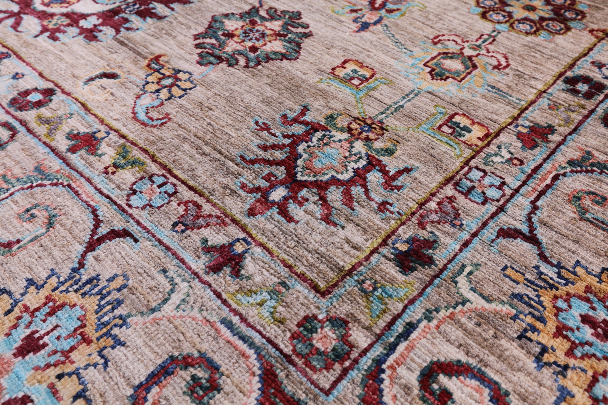 Peshawar Hand Knotted Wool Rug - 8' 2" X 9' 10" - Golden Nile