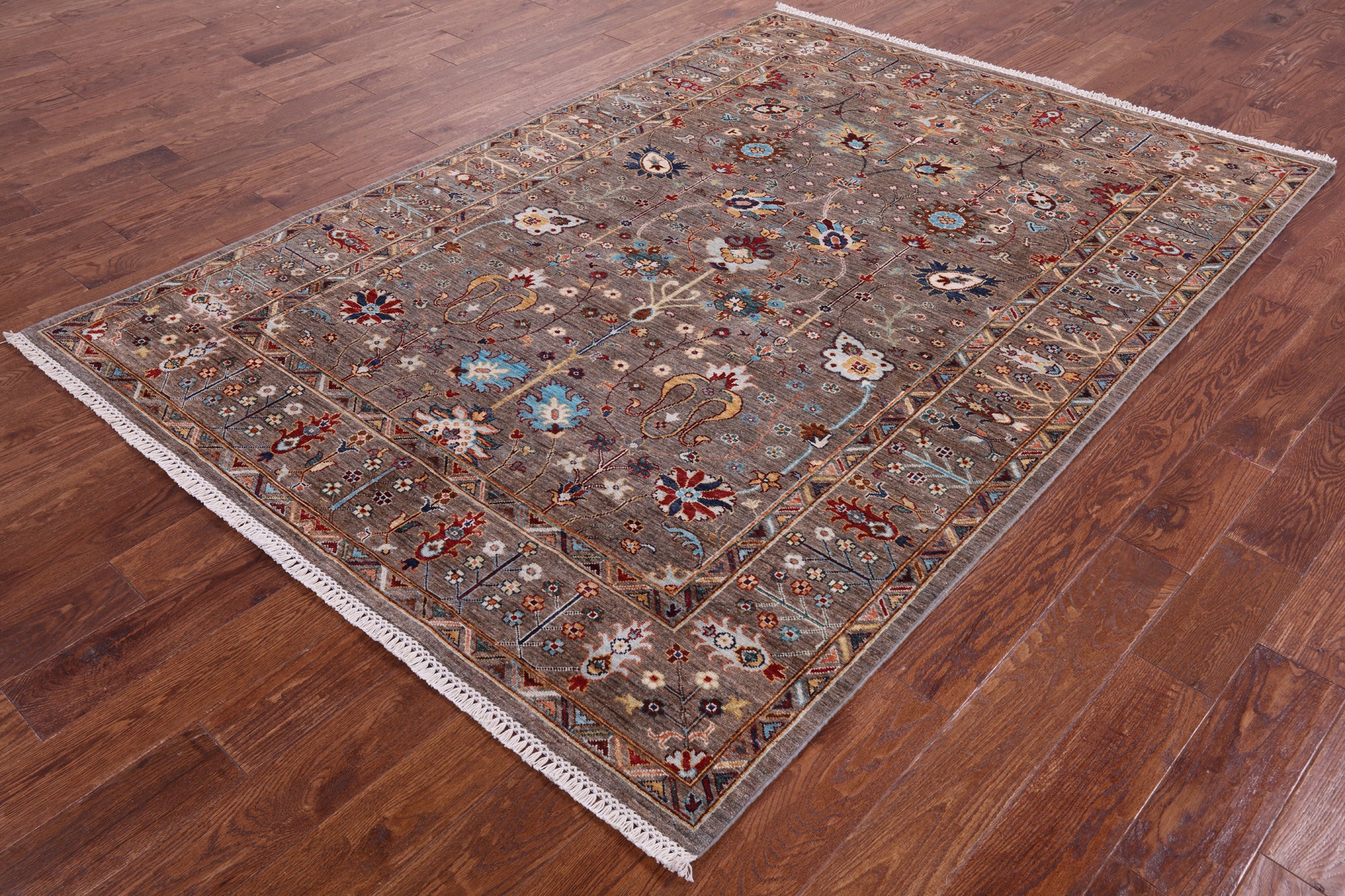 Peshawar Hand Knotted Wool Rug - 5' 8" X 8' 1" - Golden Nile
