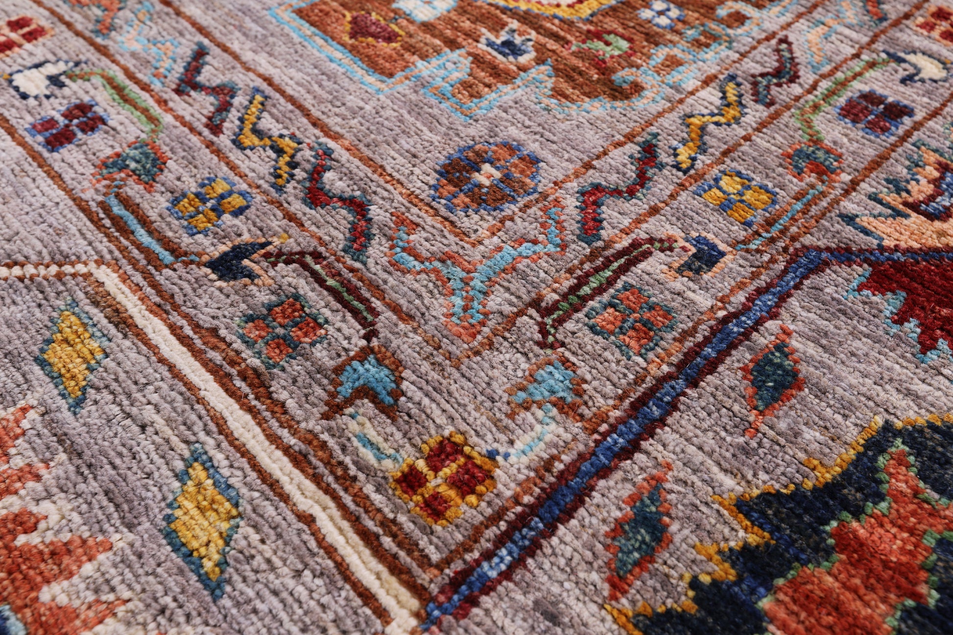 Turkmen Ersari Hand Knotted Wool Rug - 6' 5" X 10' 10" - Golden Nile